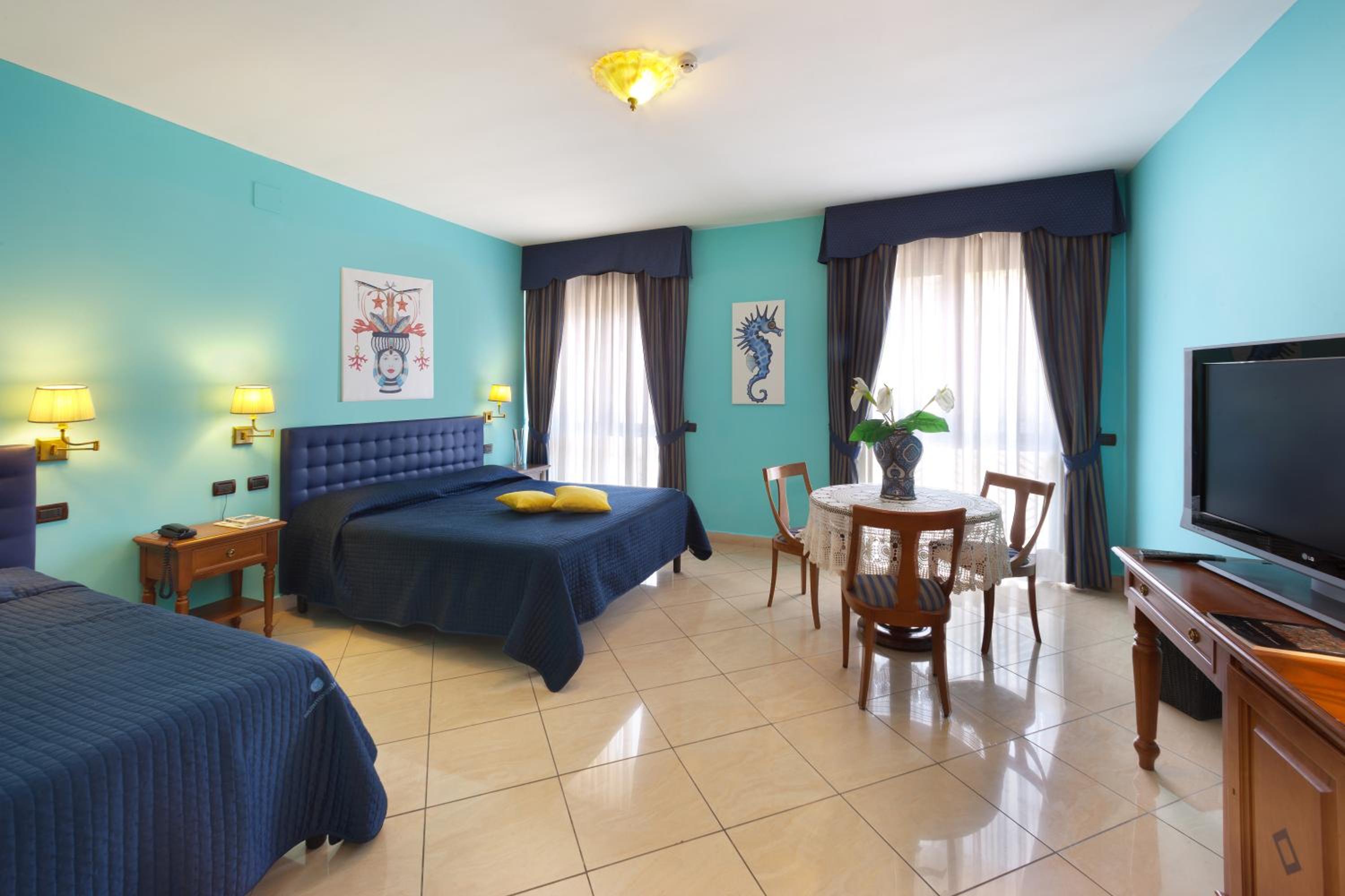 Quadruple Room - Photo 3