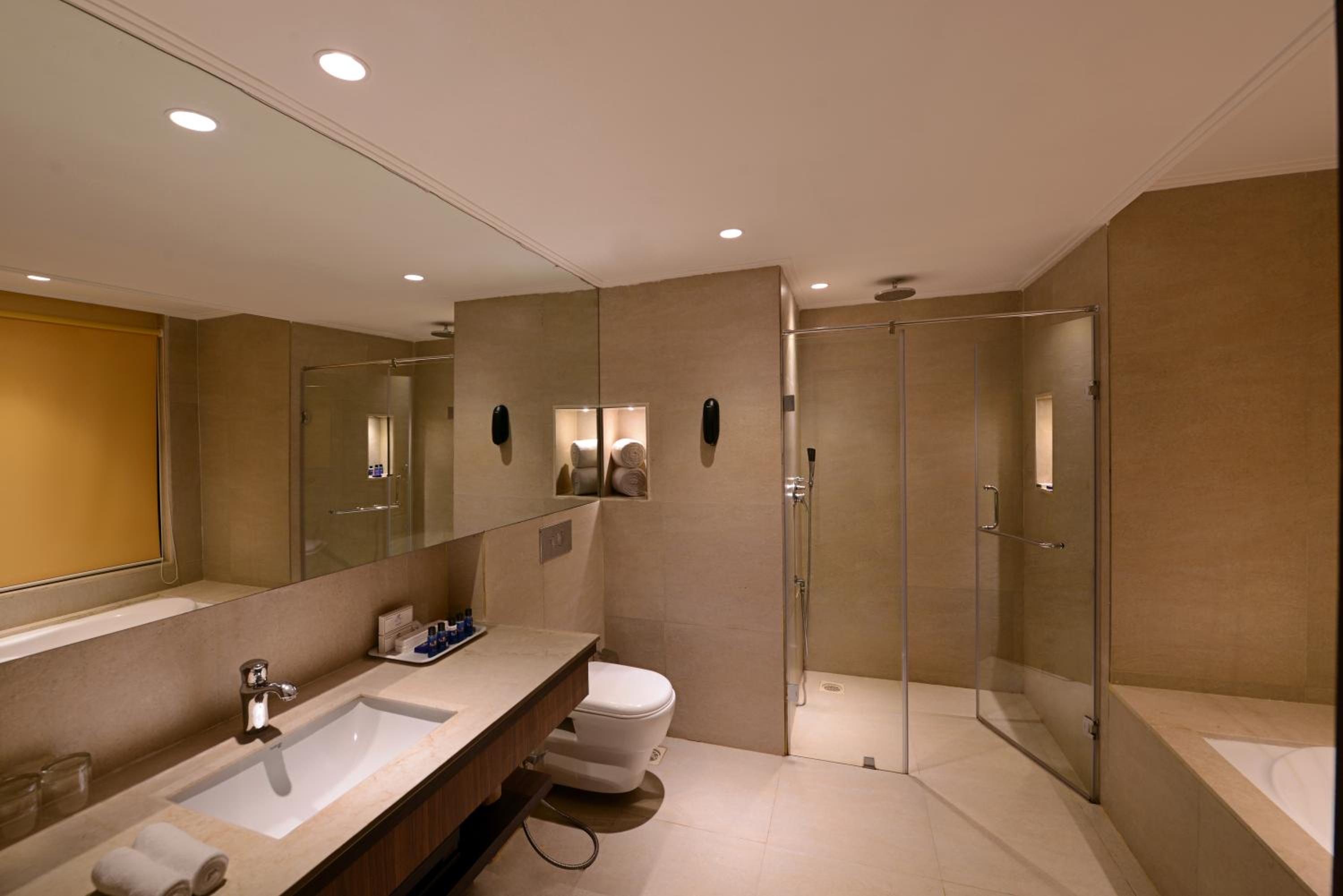 Ultra Luxury Suite- Royal Wing photo 3