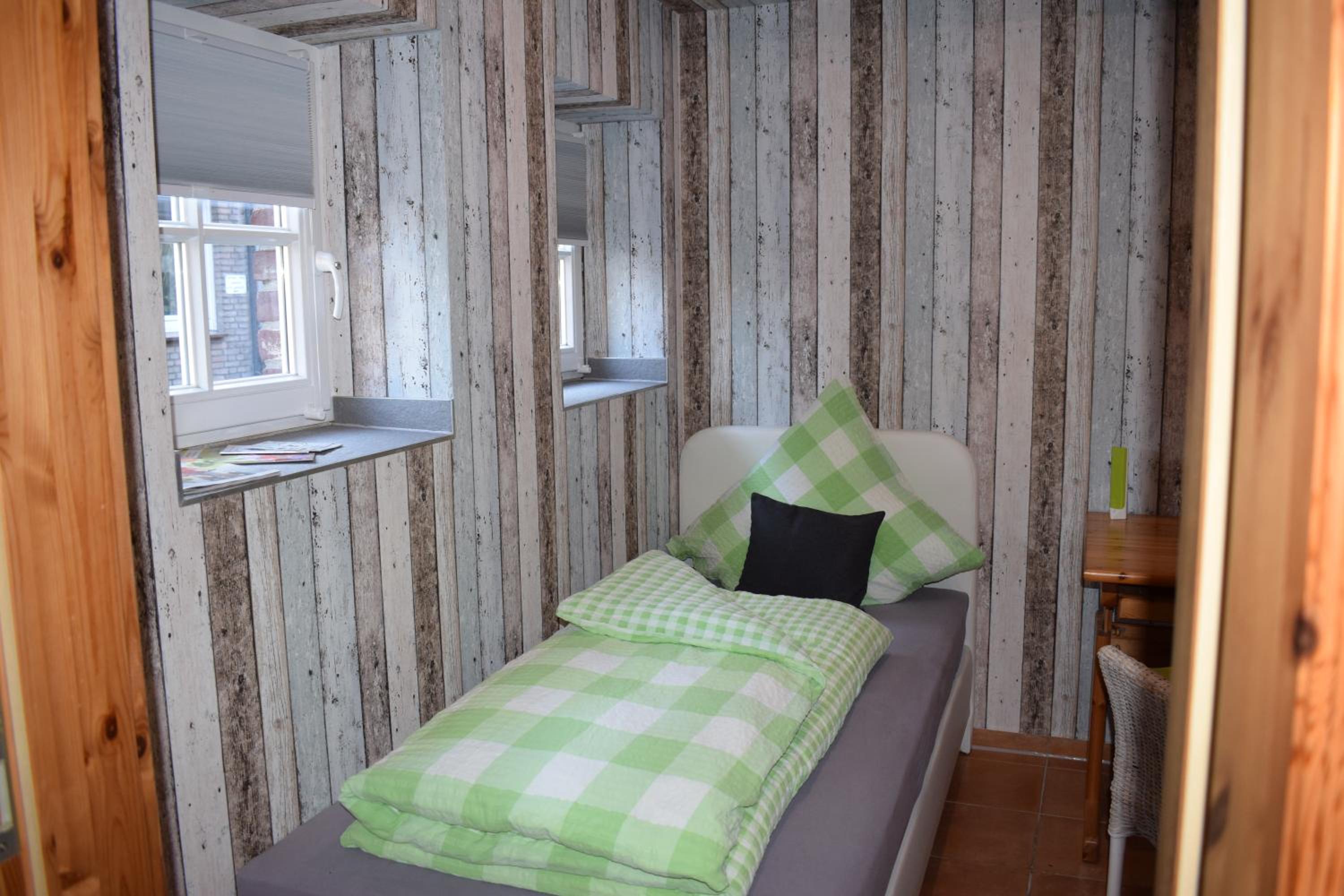 Twin Room with Television photo 1