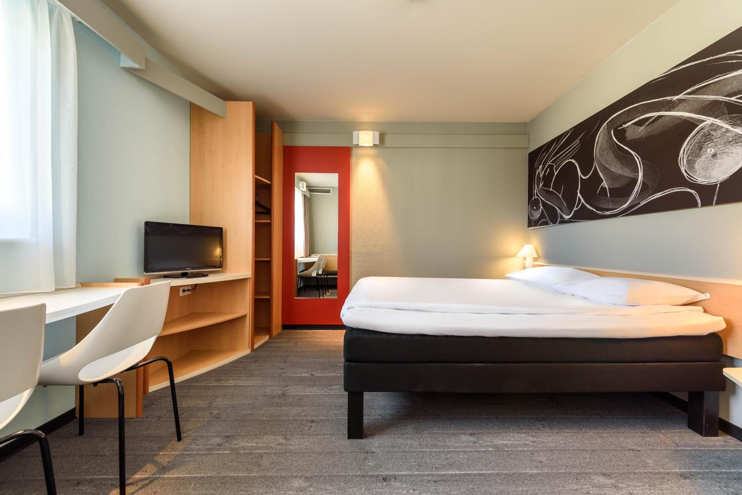 Standard Double Room photo 3