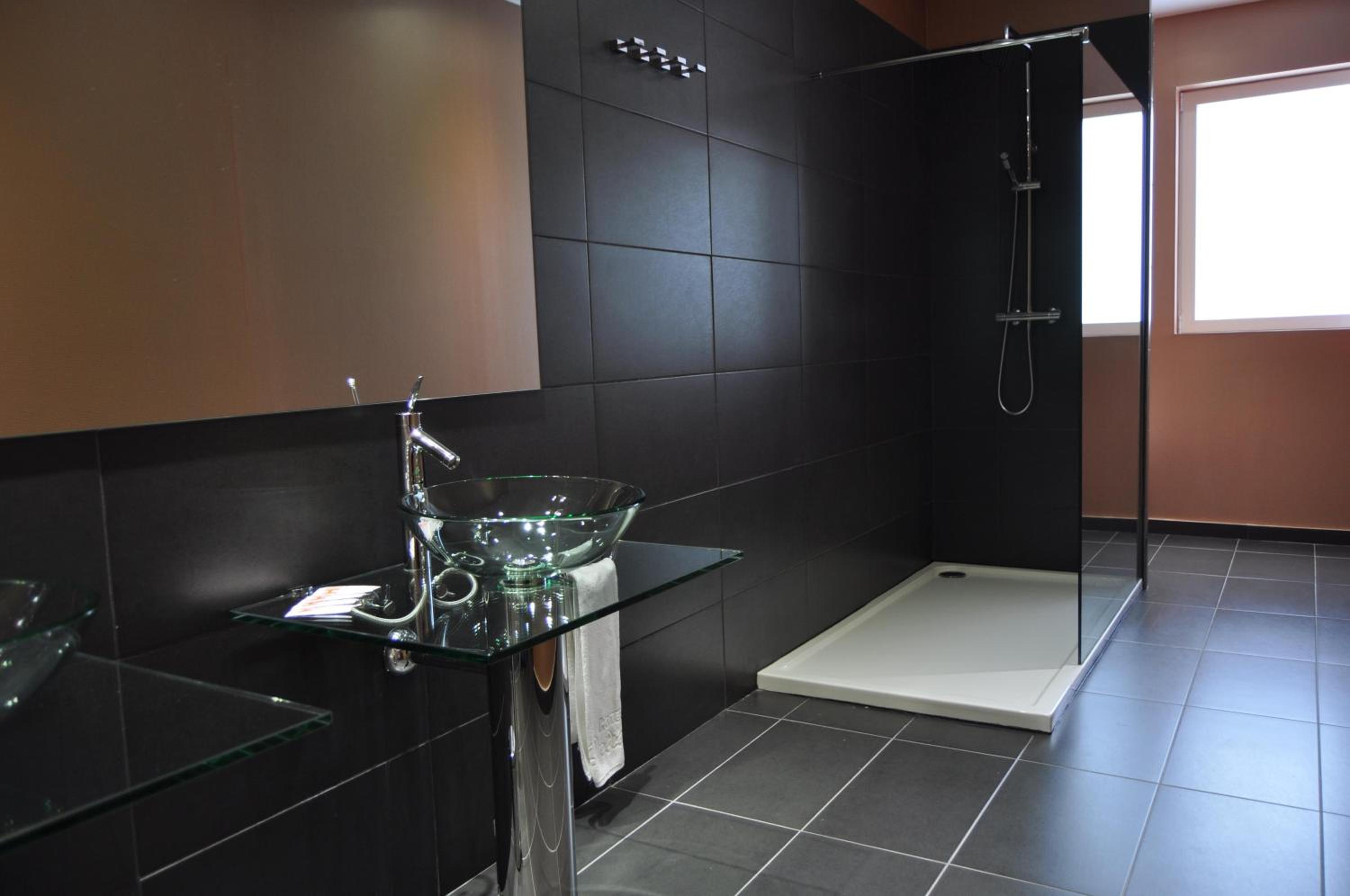 Deluxe Double or Twin Room - Photo 4