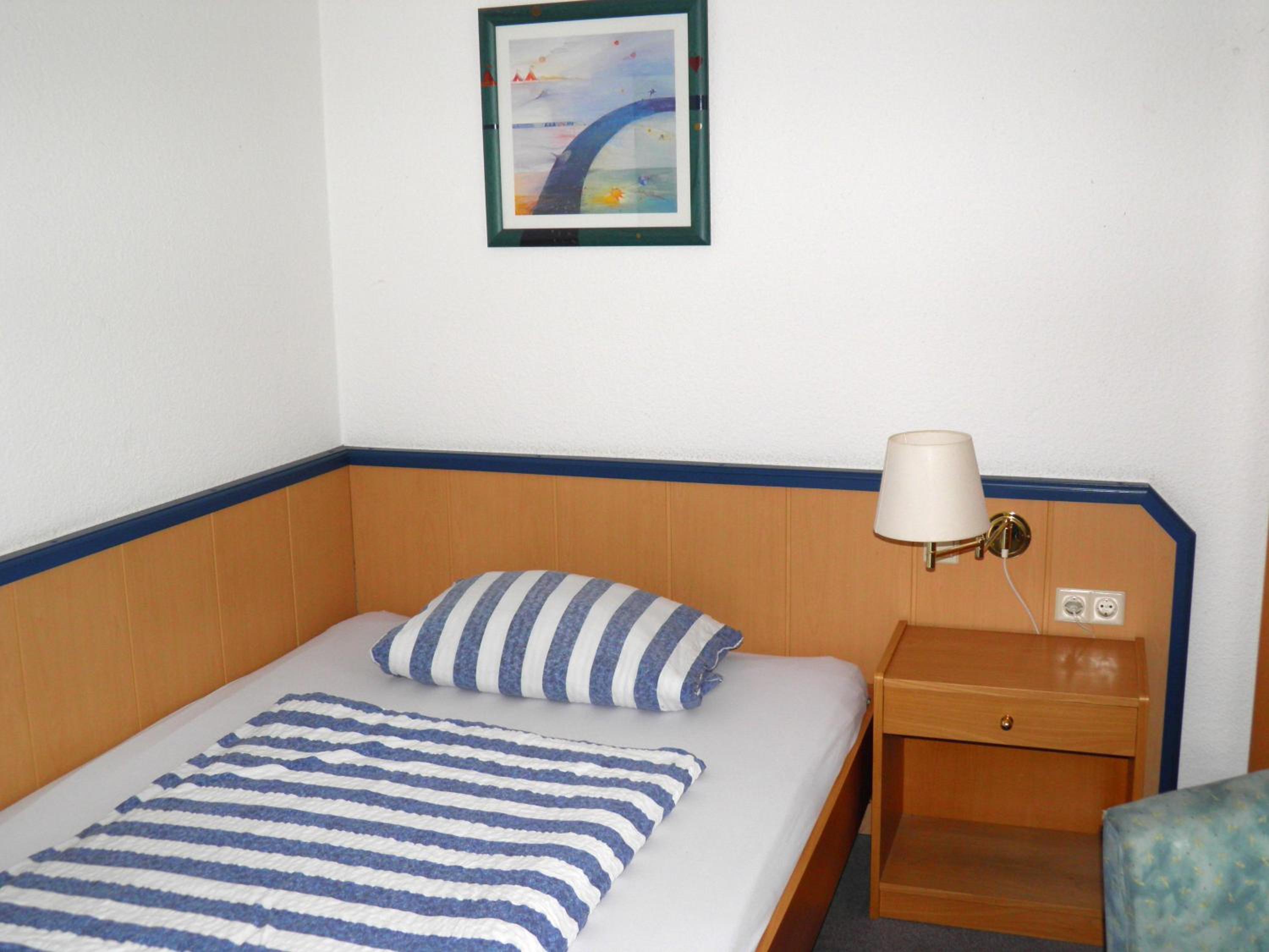 Single Room photo 2