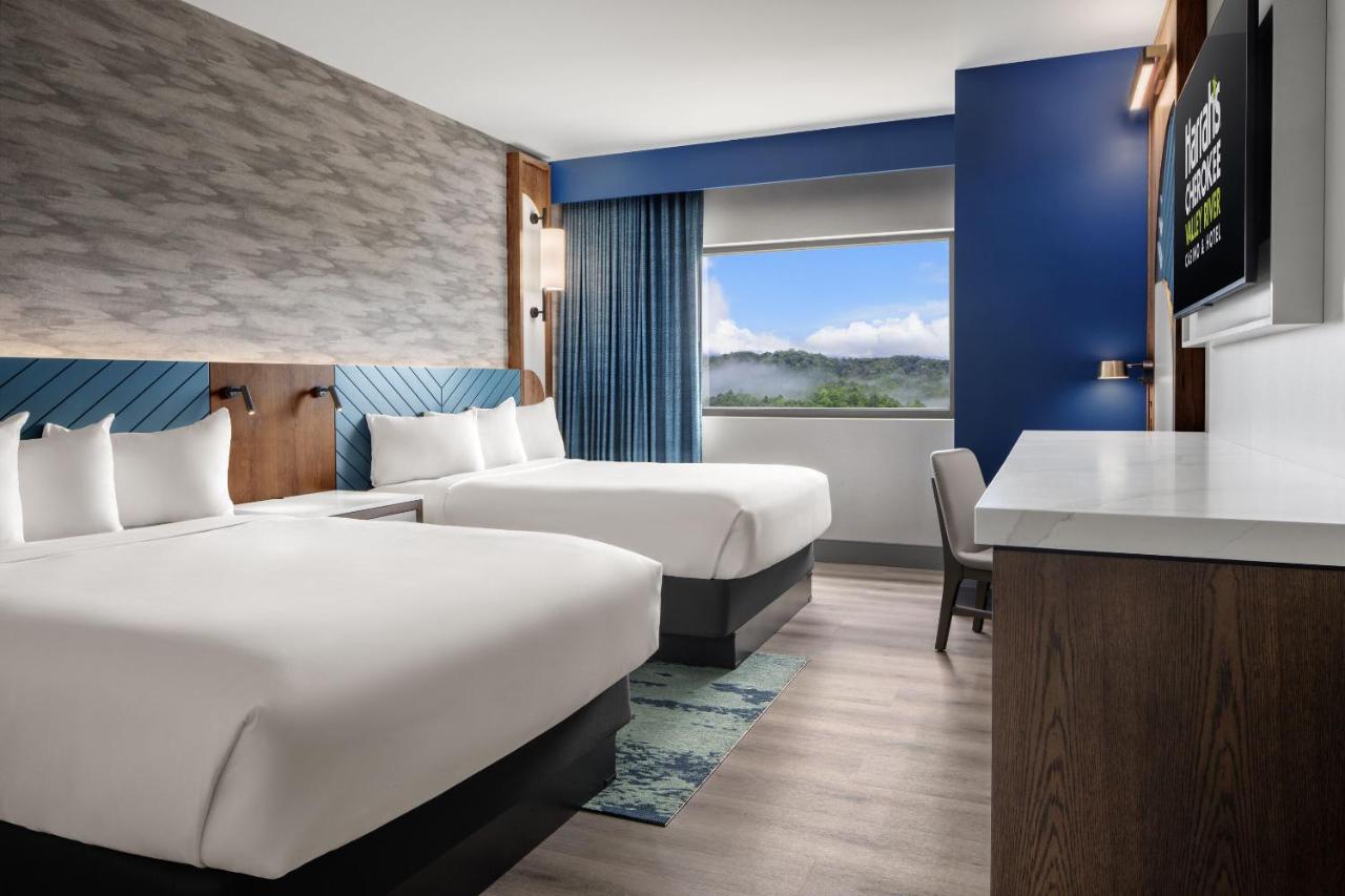 Valley luxury room , 2 queen (Newly Renovated)