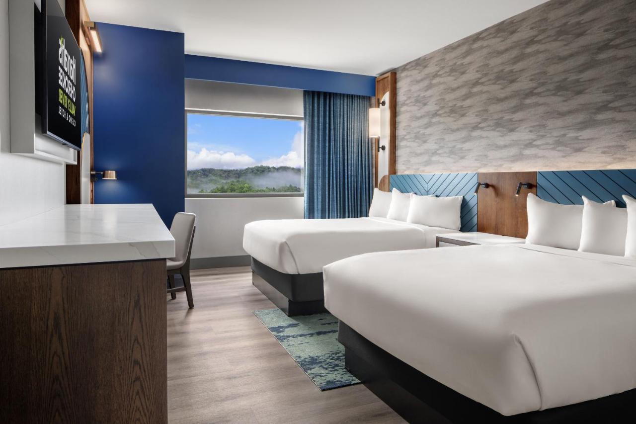 Valley deluxe room , 2 queen (Newly Renovated)