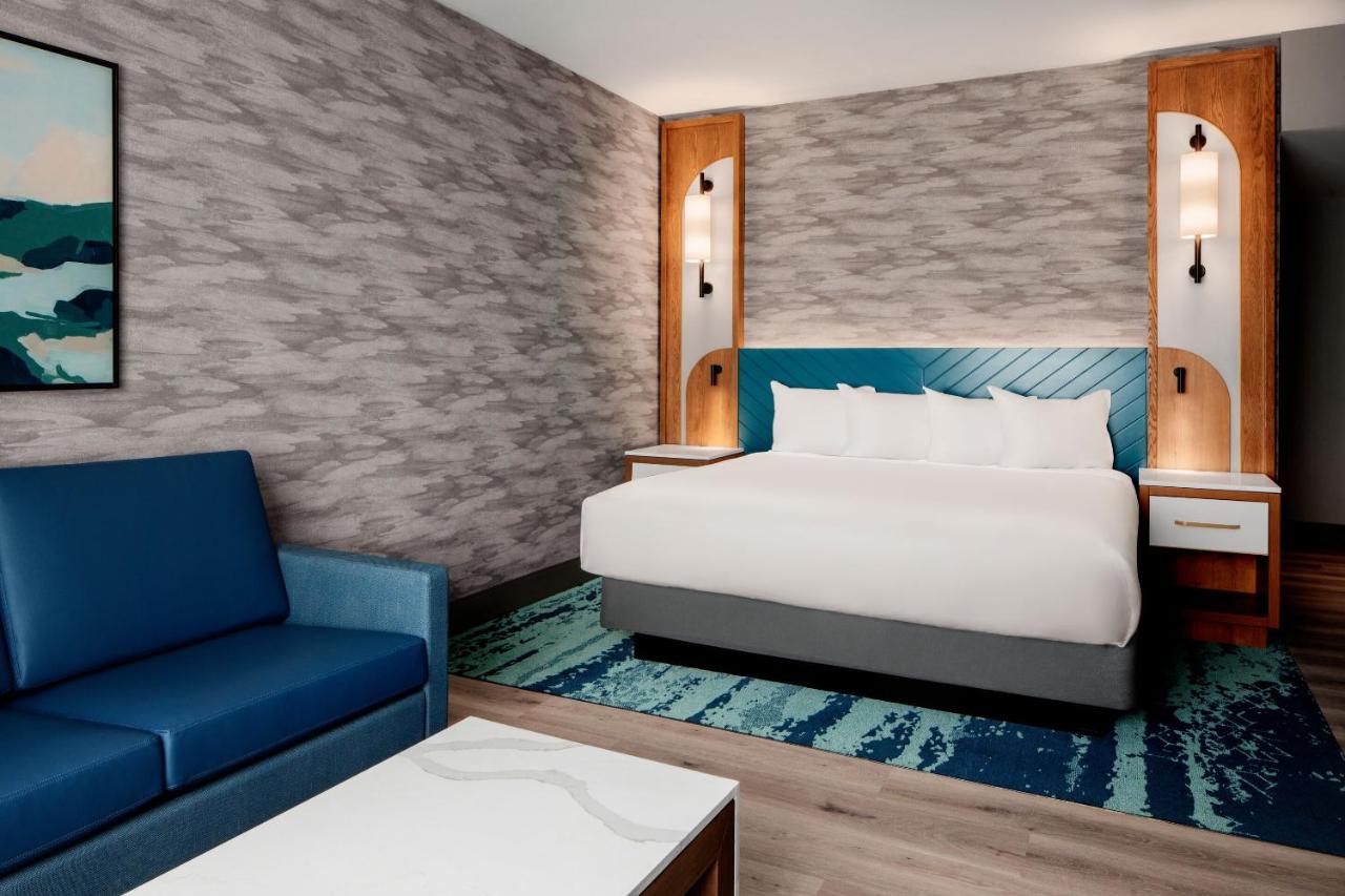 Valley premium room , 1 king (Newly Renovated)