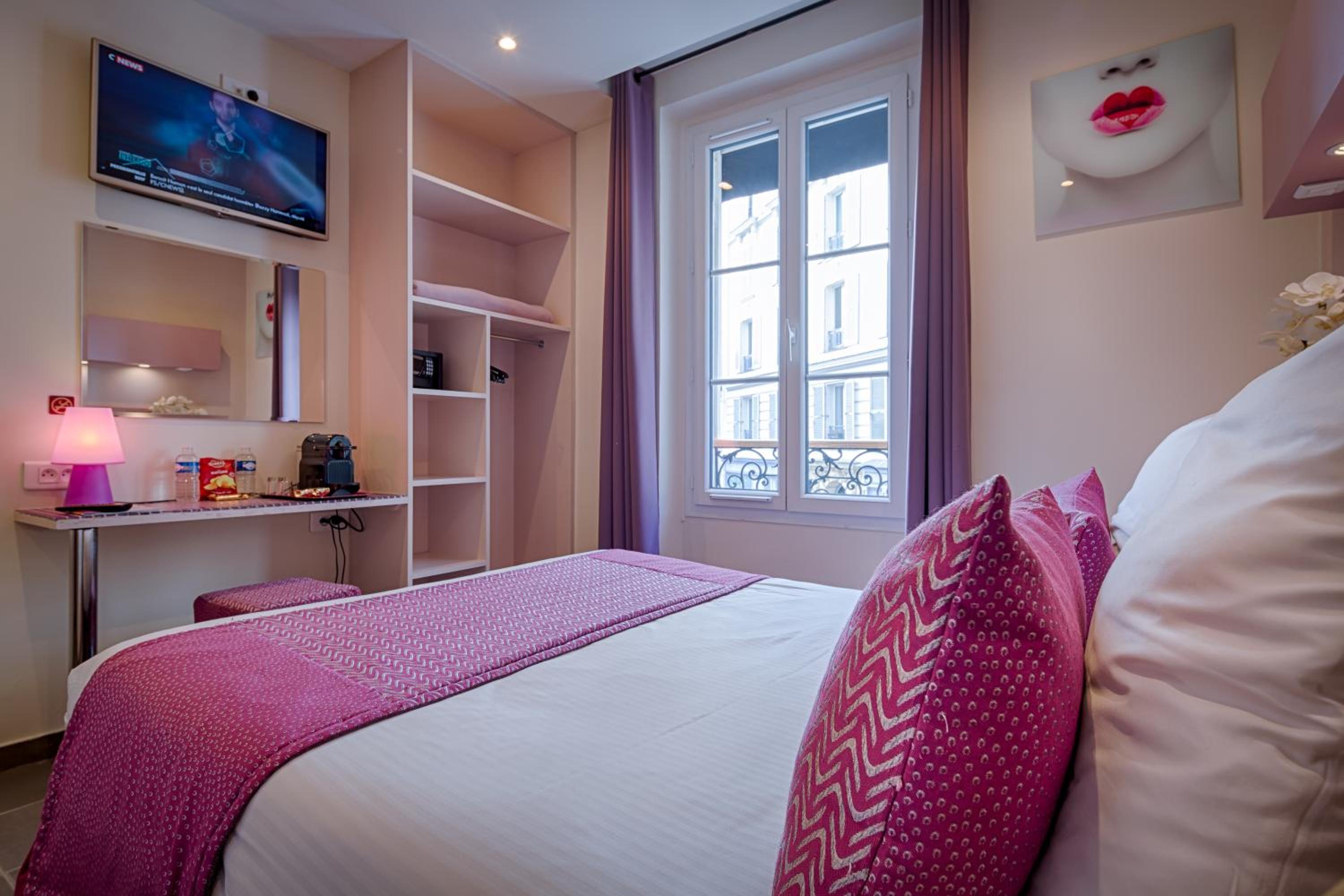 Single Room photo 2