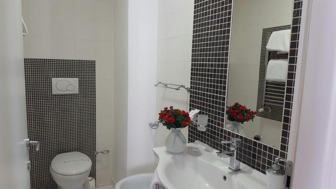 Double Room with Balcony photo 3