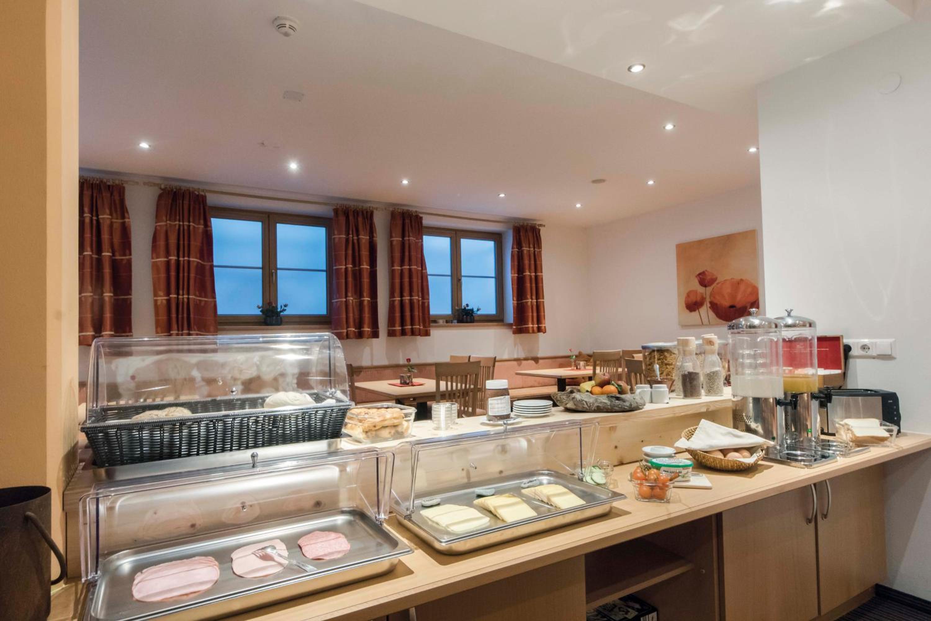 Quadruple Room With Private External Bathroom photo 2