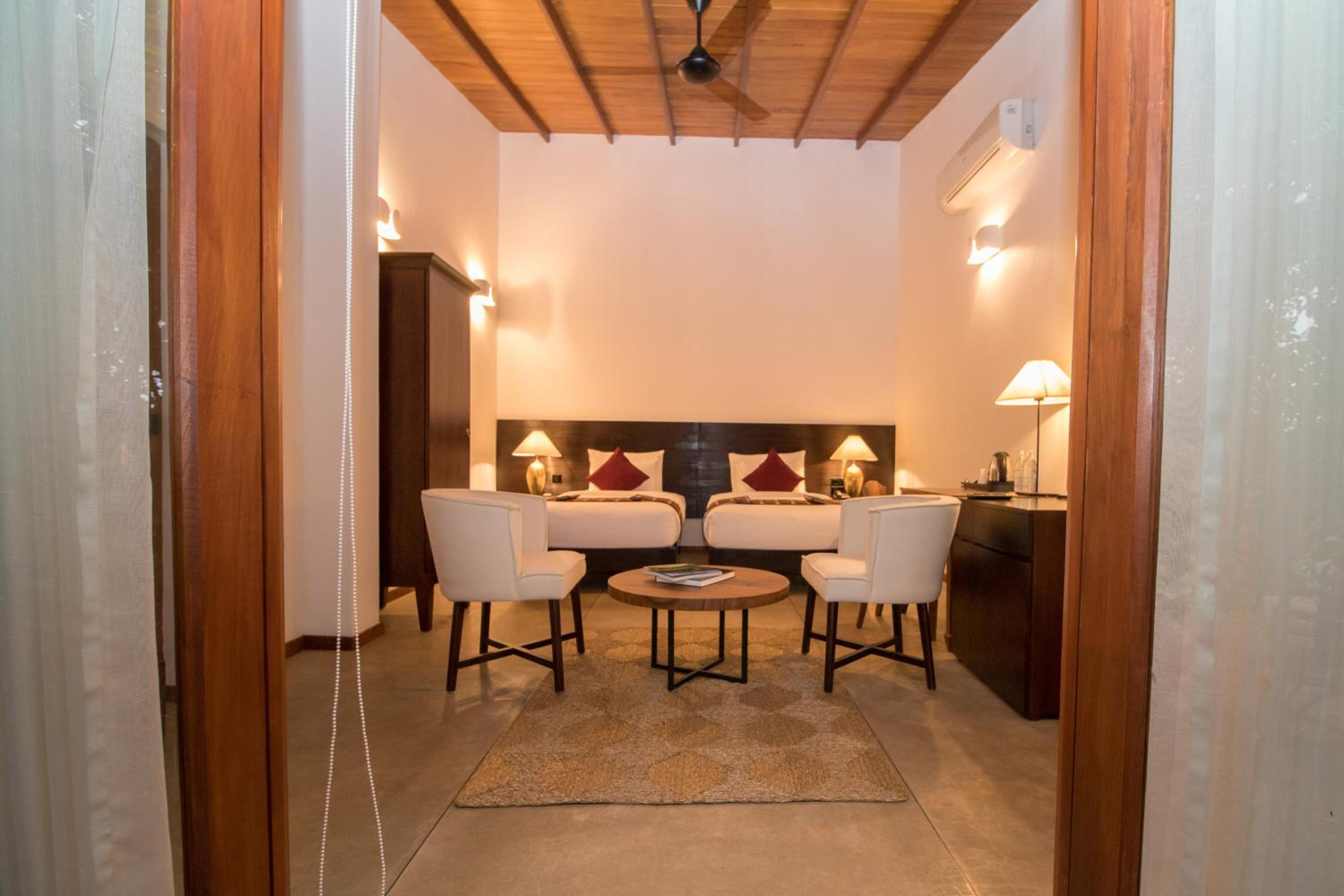 Deluxe Double or Twin Room with Garden View - Photo 9