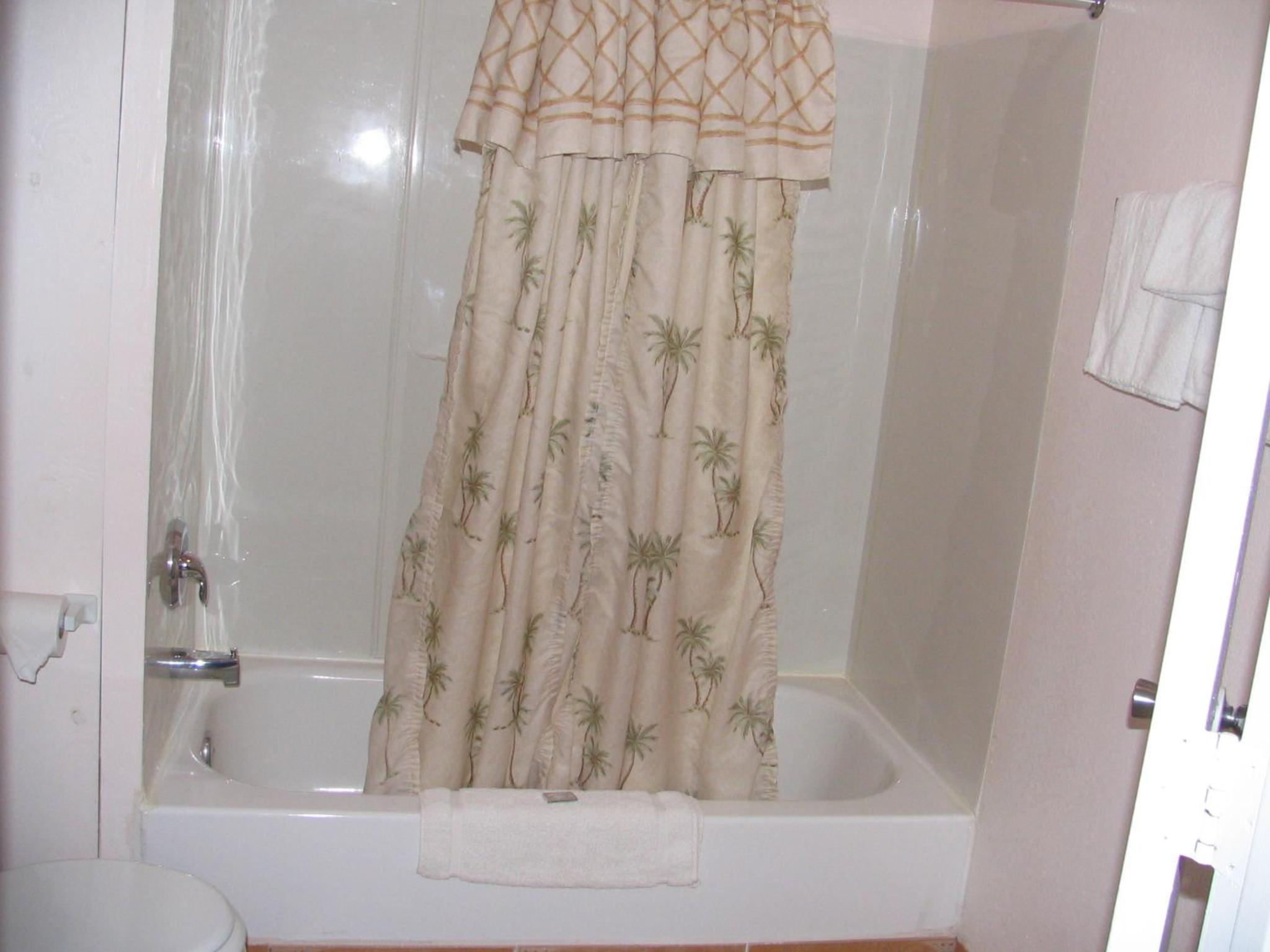 Deluxe King Room photo 2