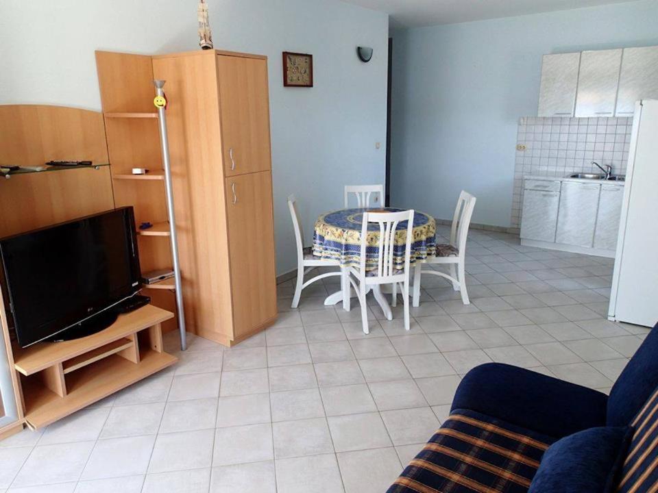 Apartment with Balcony - Photo 1