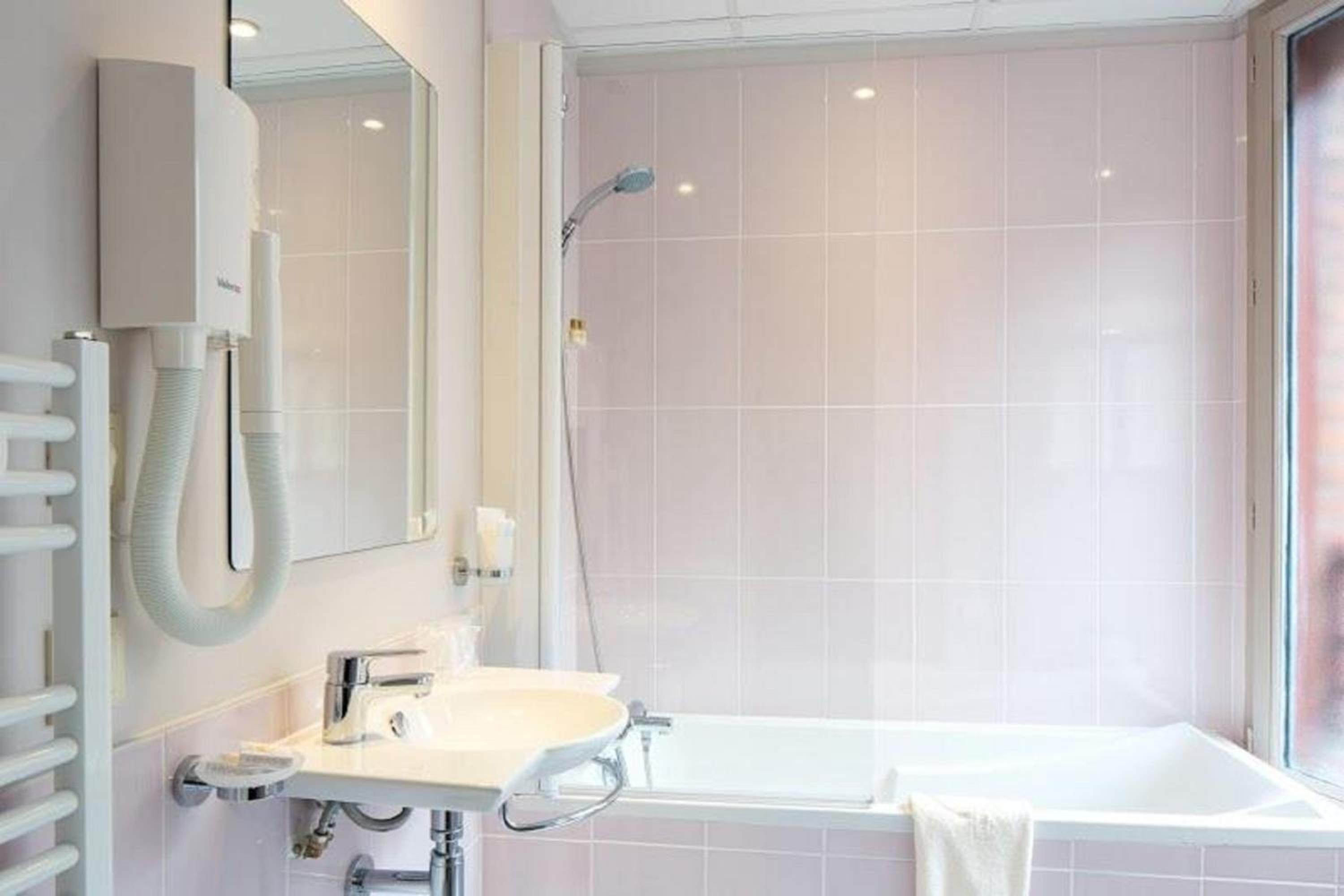 Superior Double Room - Photo 8