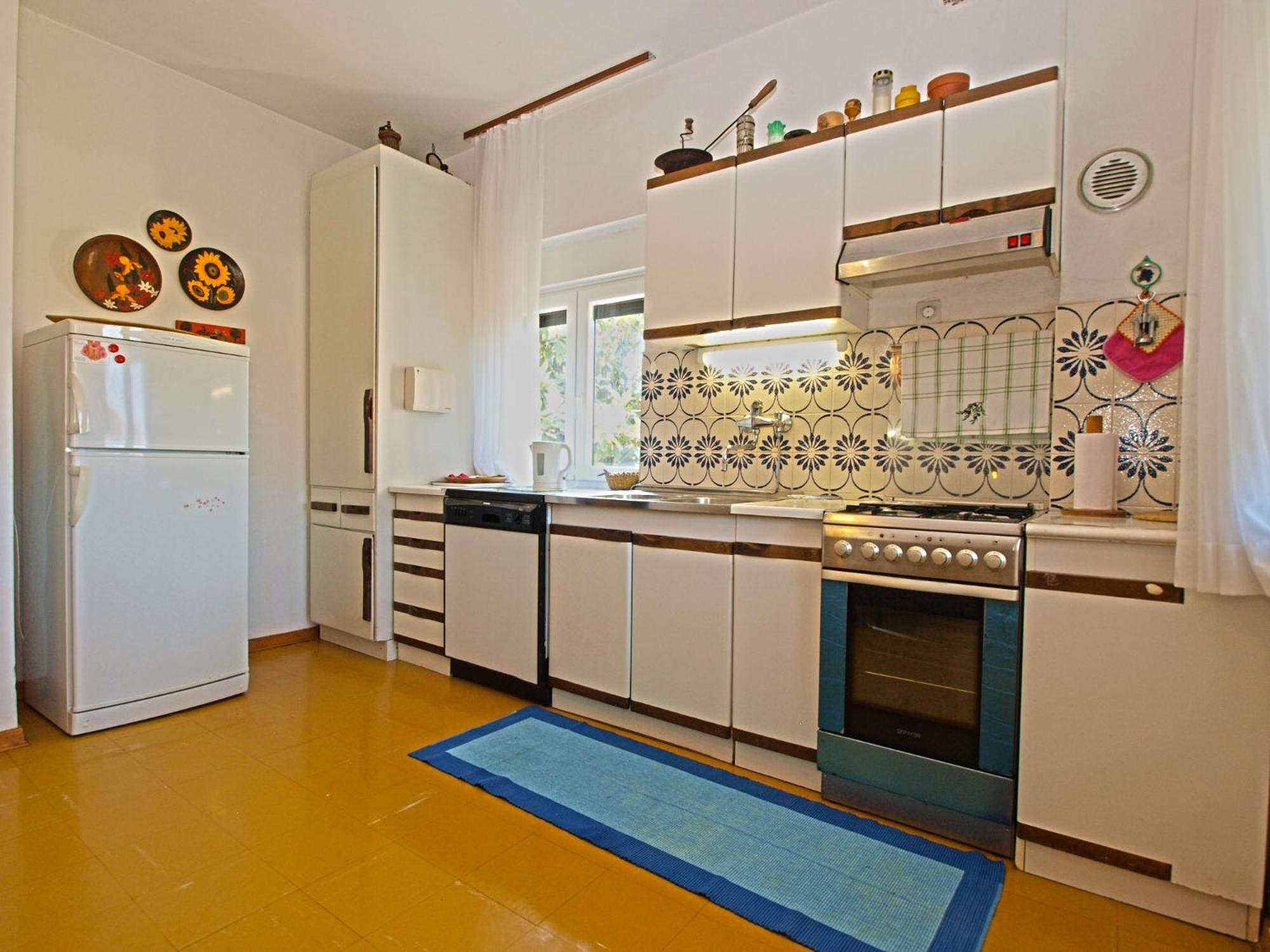 Apartment photo 3