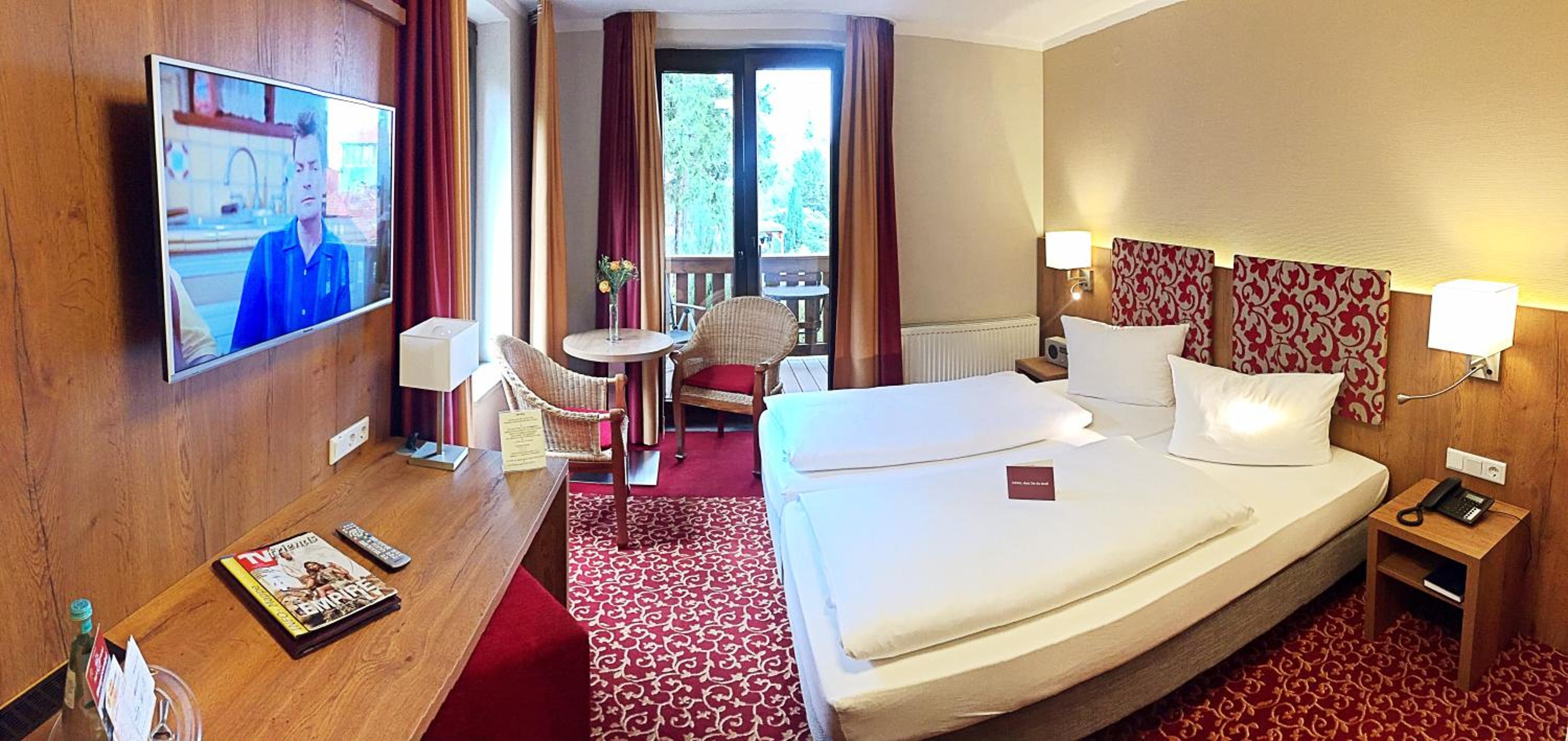 Double Room with Balcony - Photo 5