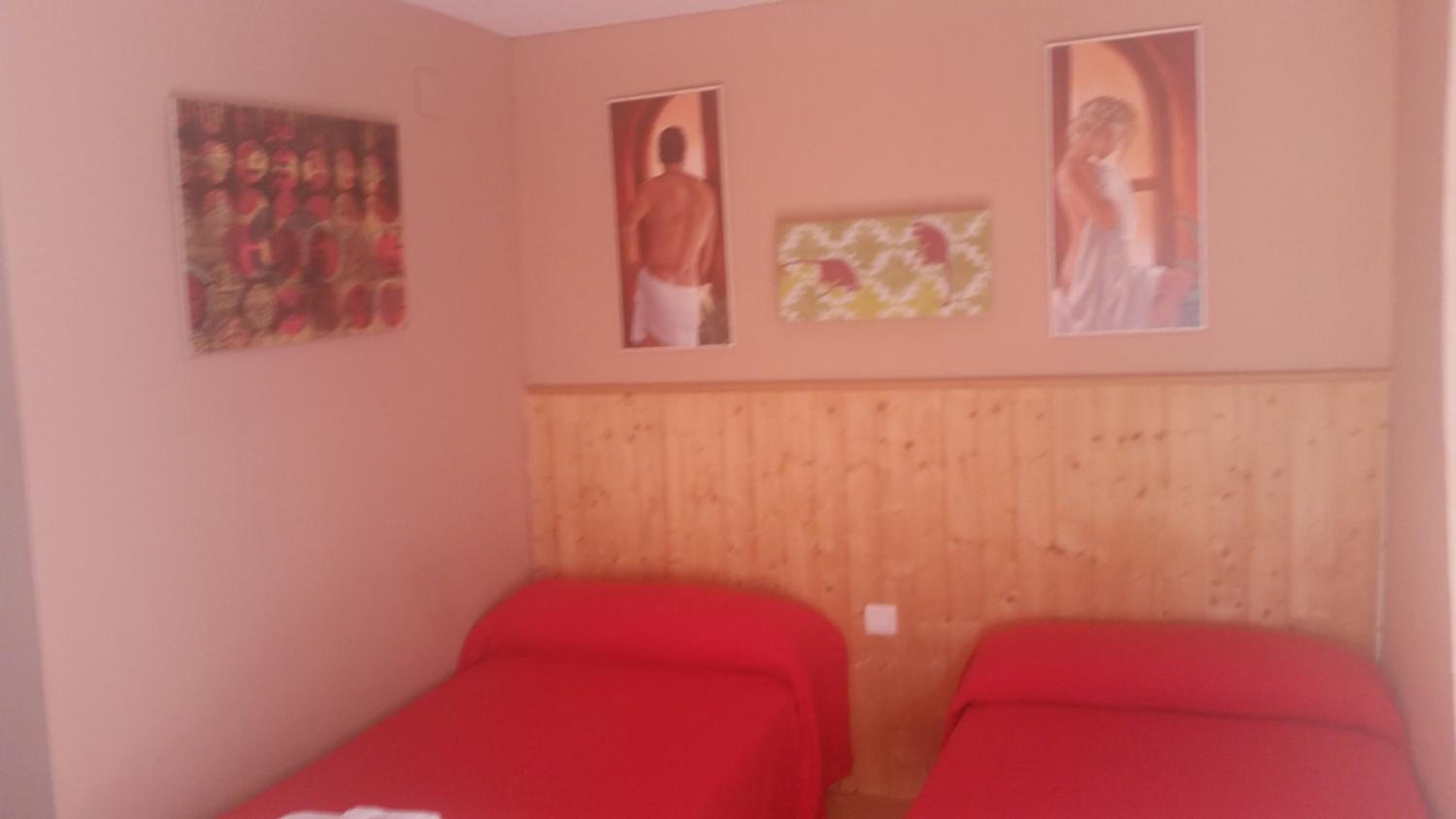 Twin Room - Photo 7