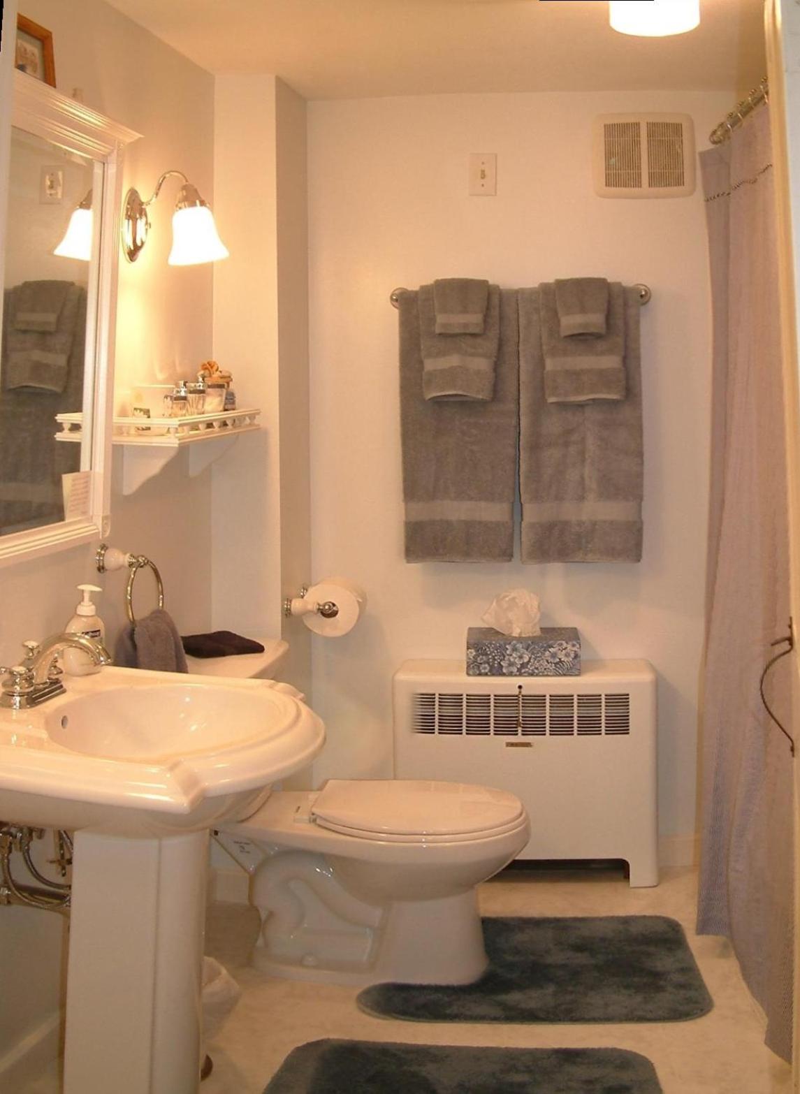 Queen Room photo 2