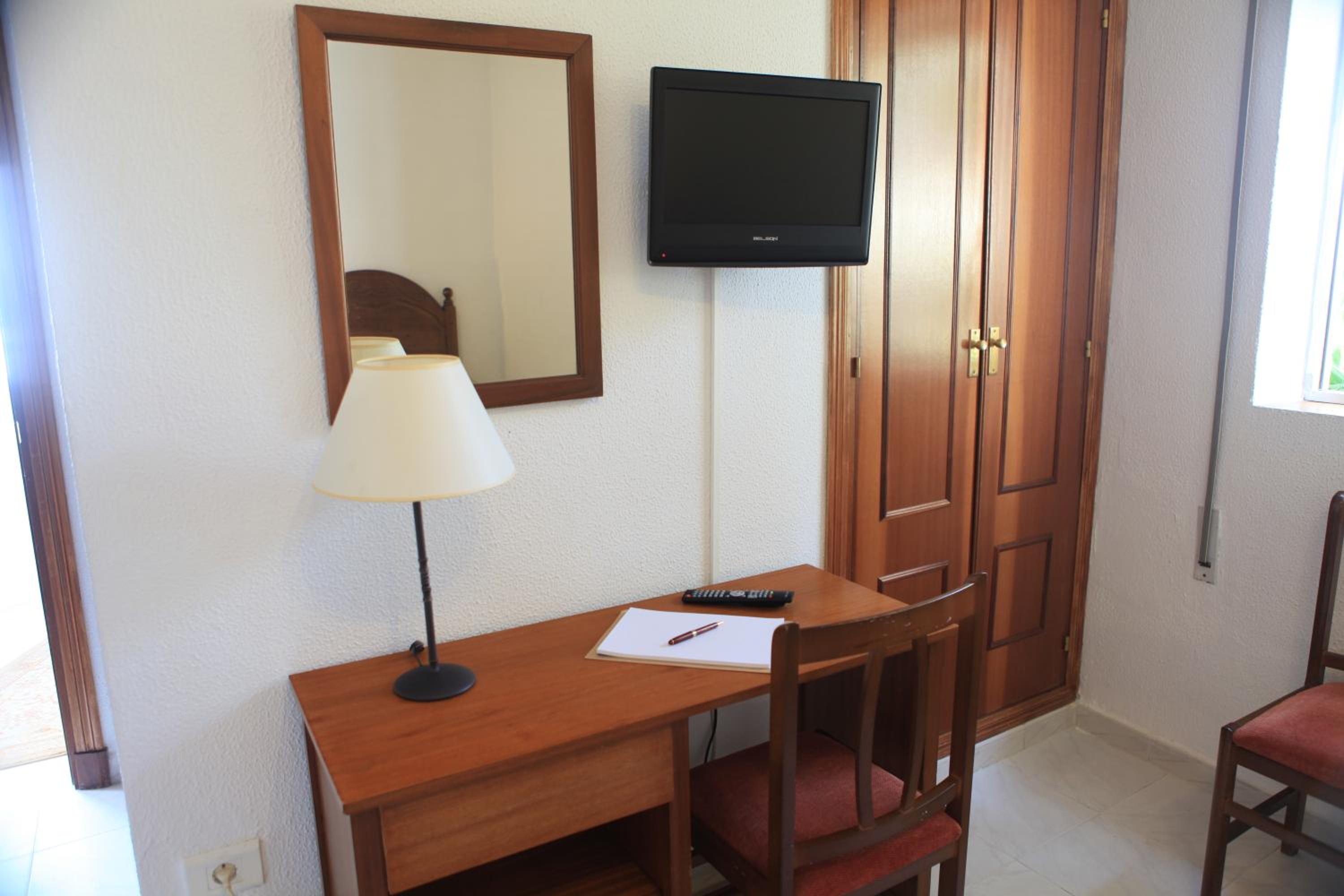 Double or Twin Room photo 3