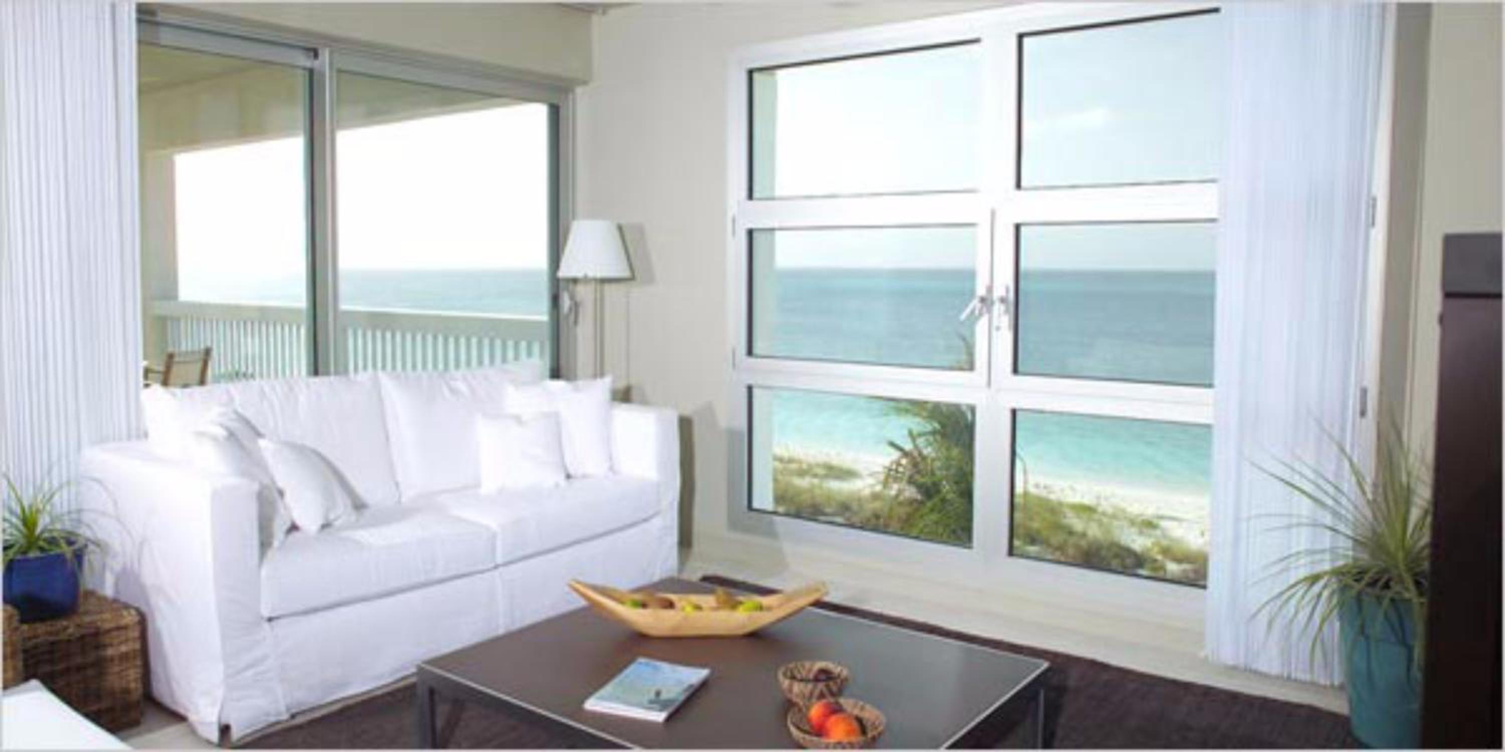 Oceanfront One-Bedroom Suite photo 1