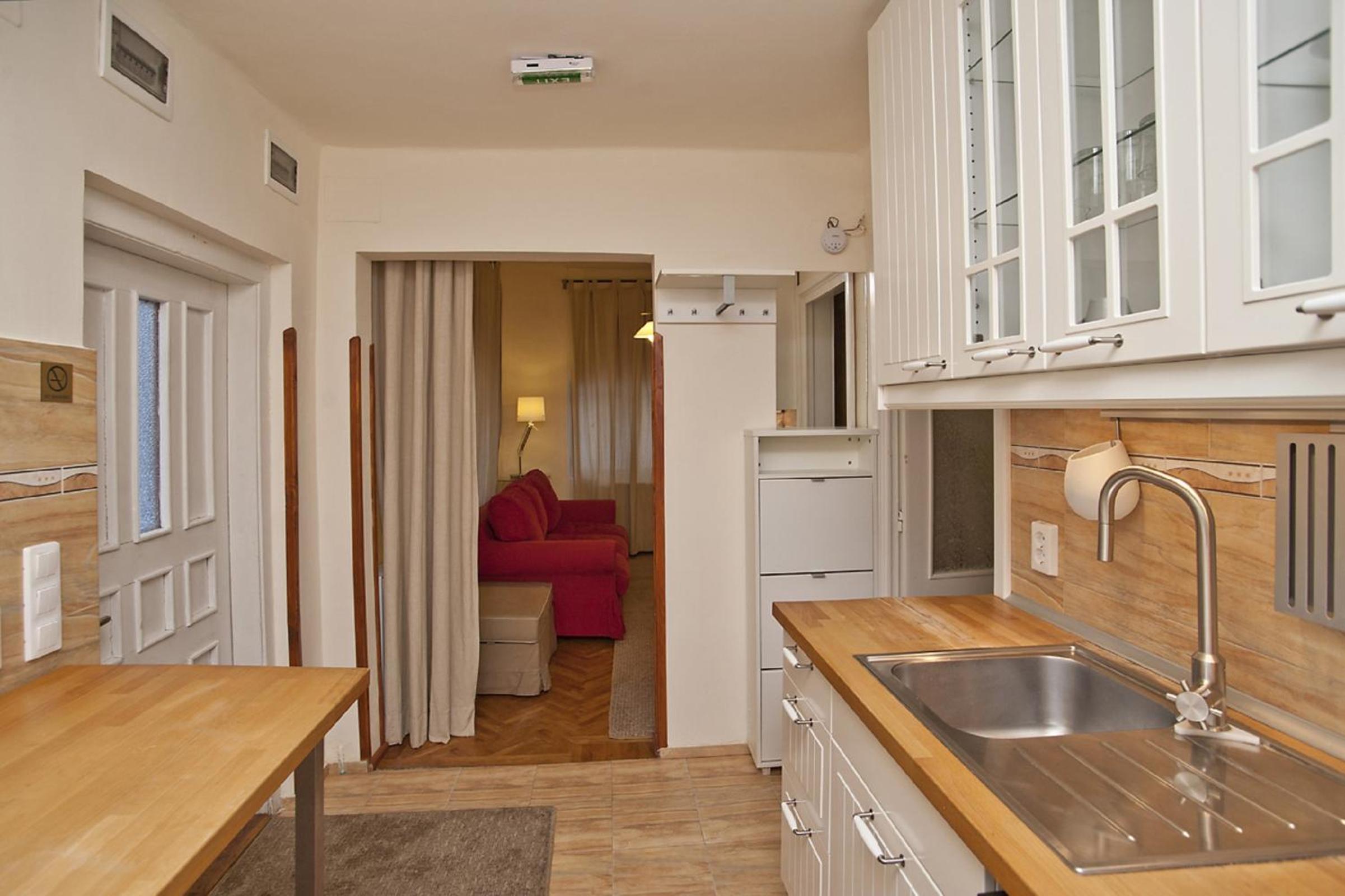 Two-Bedroom Apartment - Photo 2