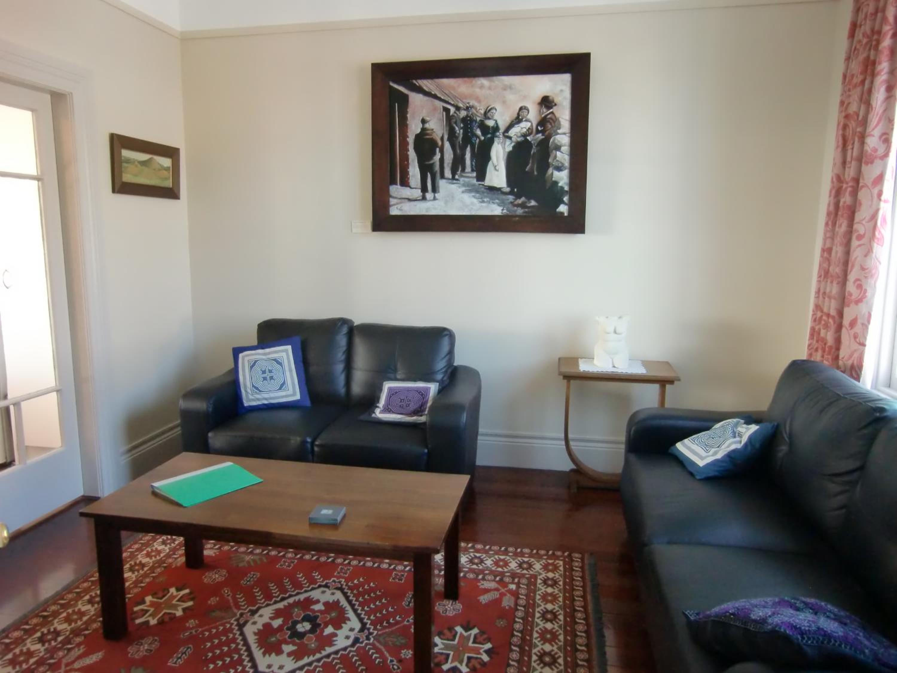 Two-Bedroom House - Photo 13