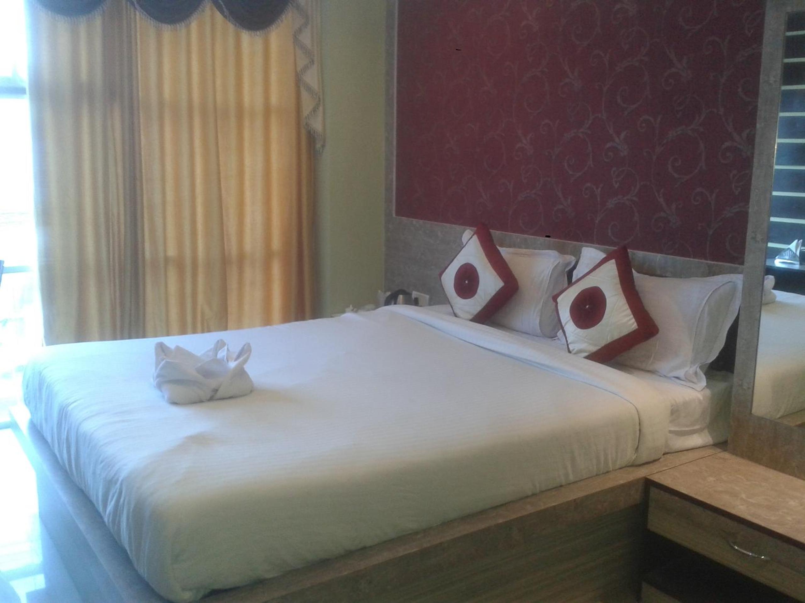 Deluxe Suite - Photo 1