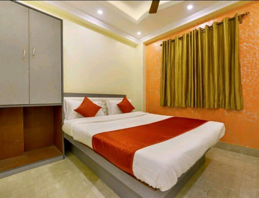 Deluxe Double Room (2 Adults + 1 Child) - Photo 4