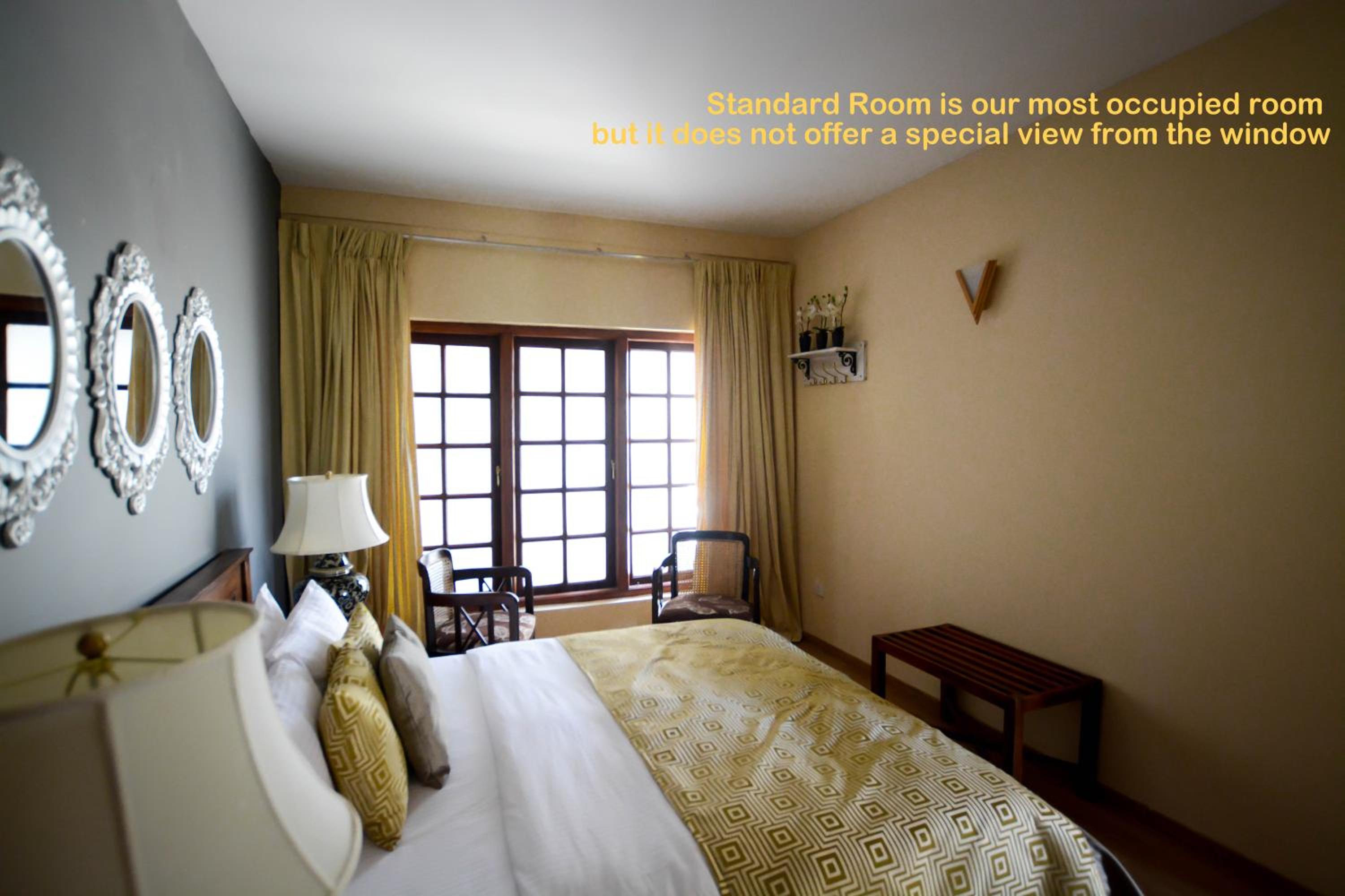 Standard Room with No View - Photo 2