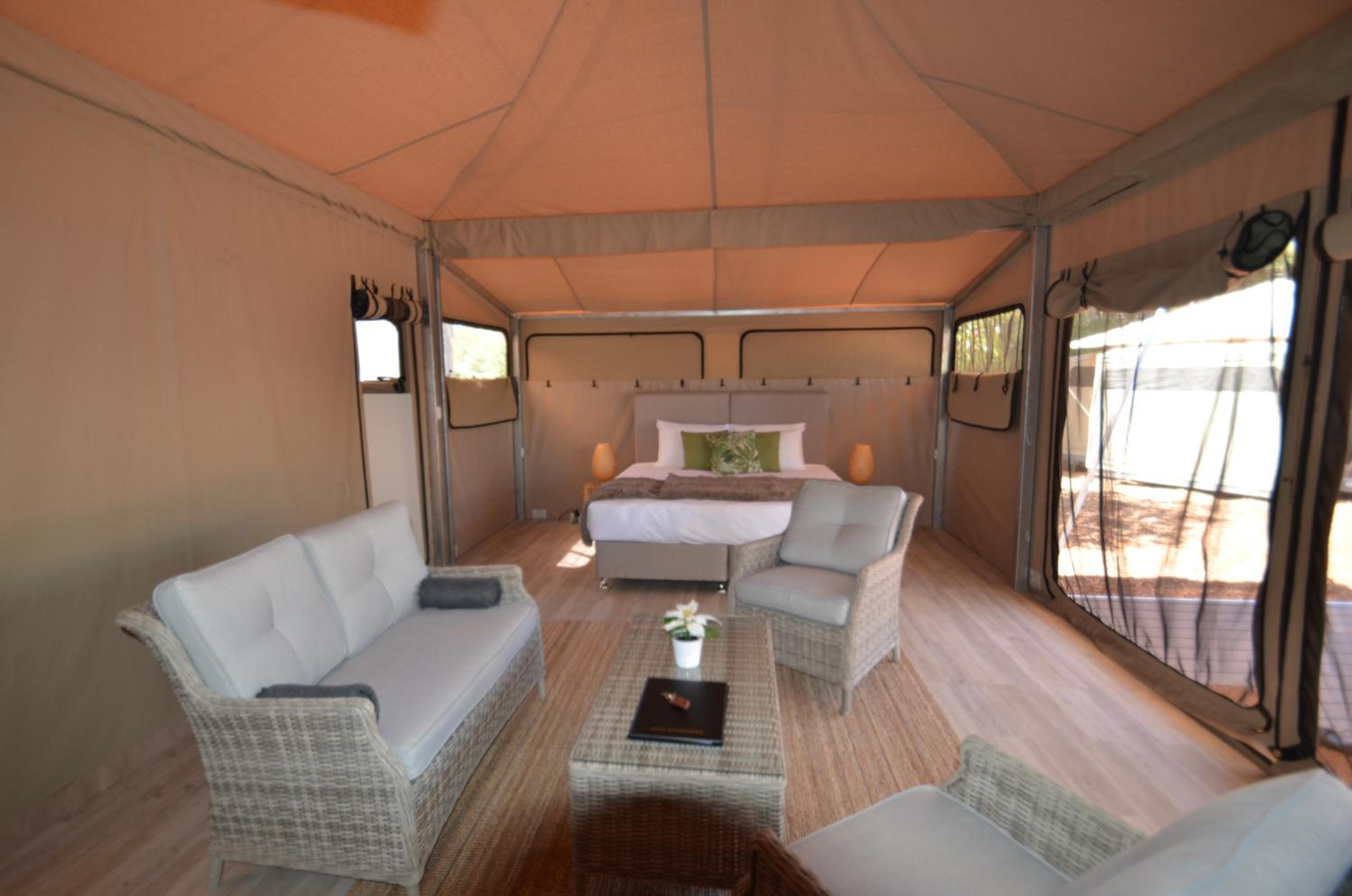 Luxury King Tent (Ensuite) photo 2
