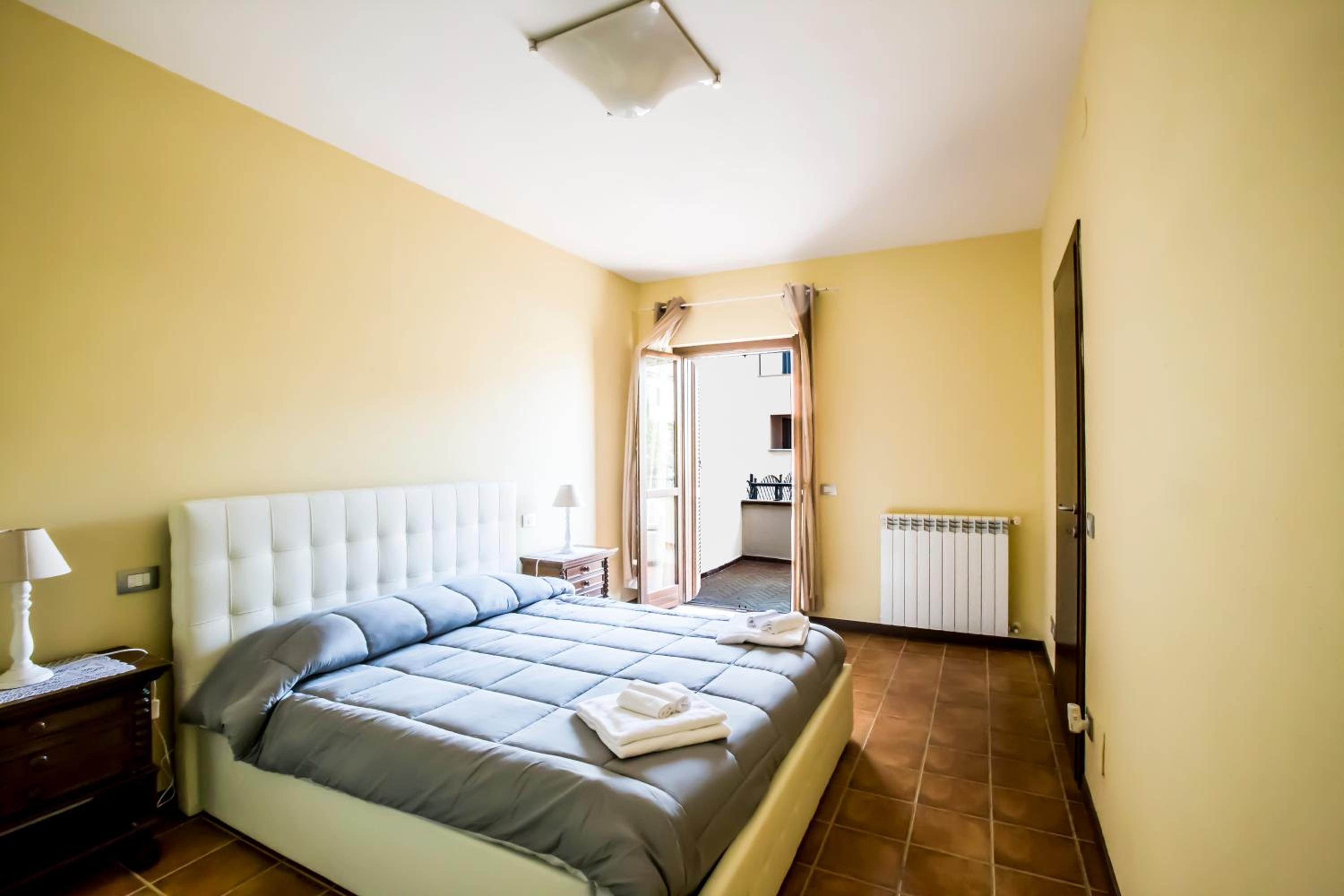 Two-Bedroom House - Photo 1