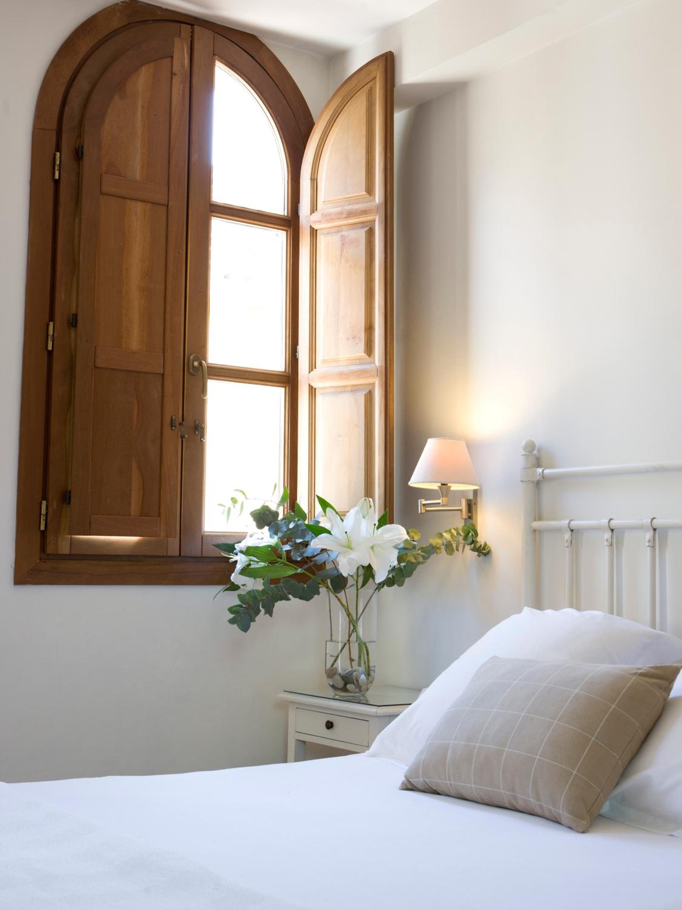 Standard Double or Twin Room - Photo 26