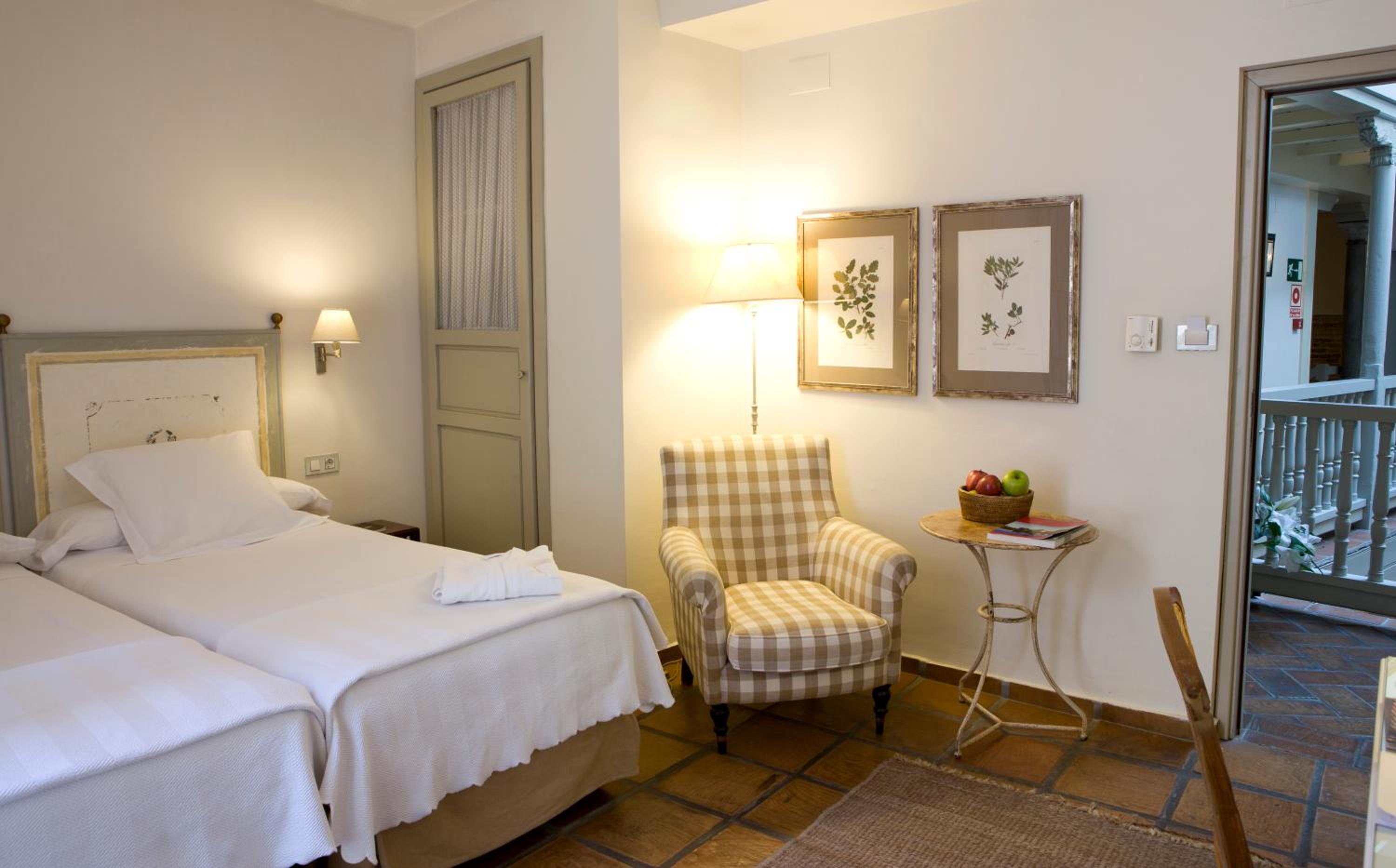 Superior Double or Twin Room - Photo 2