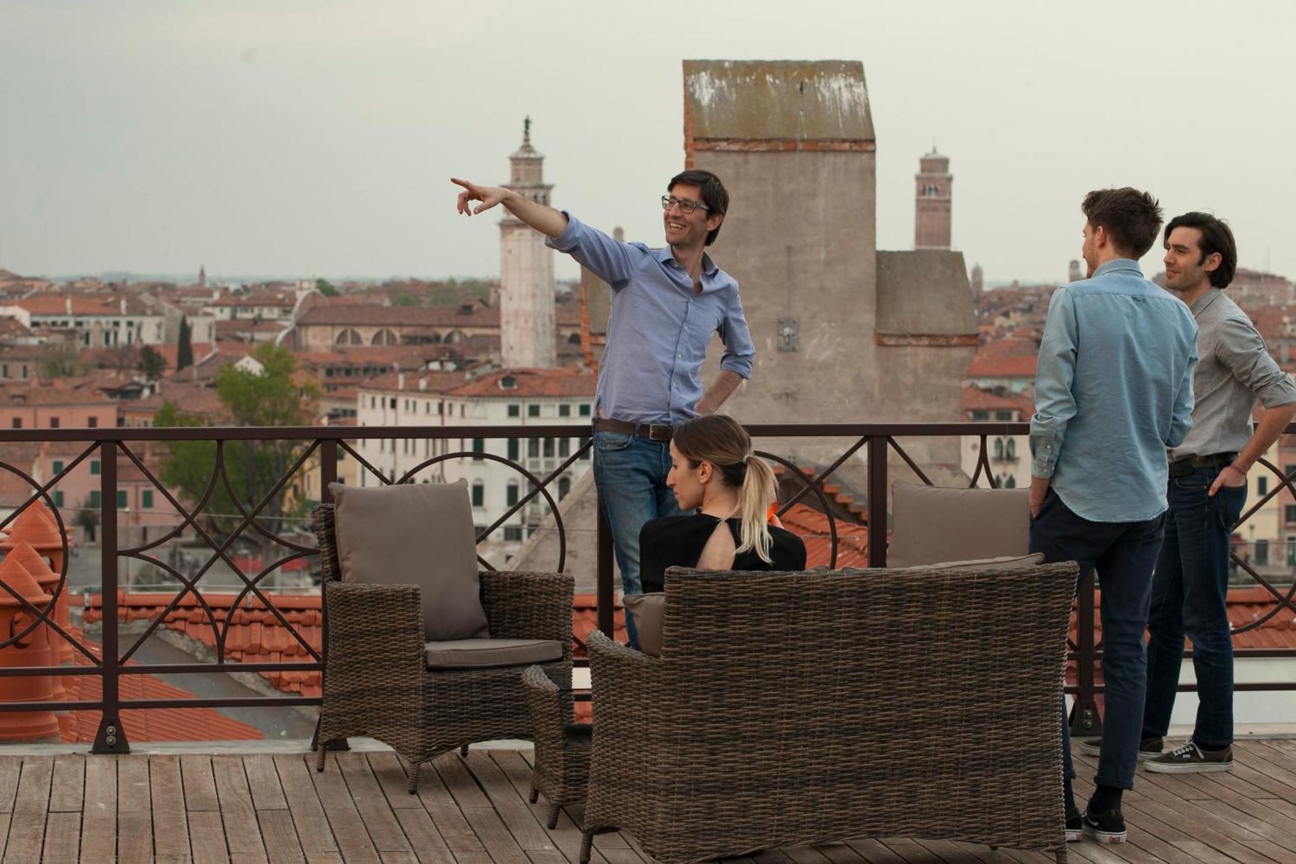 Apartment with Terrace photo 2