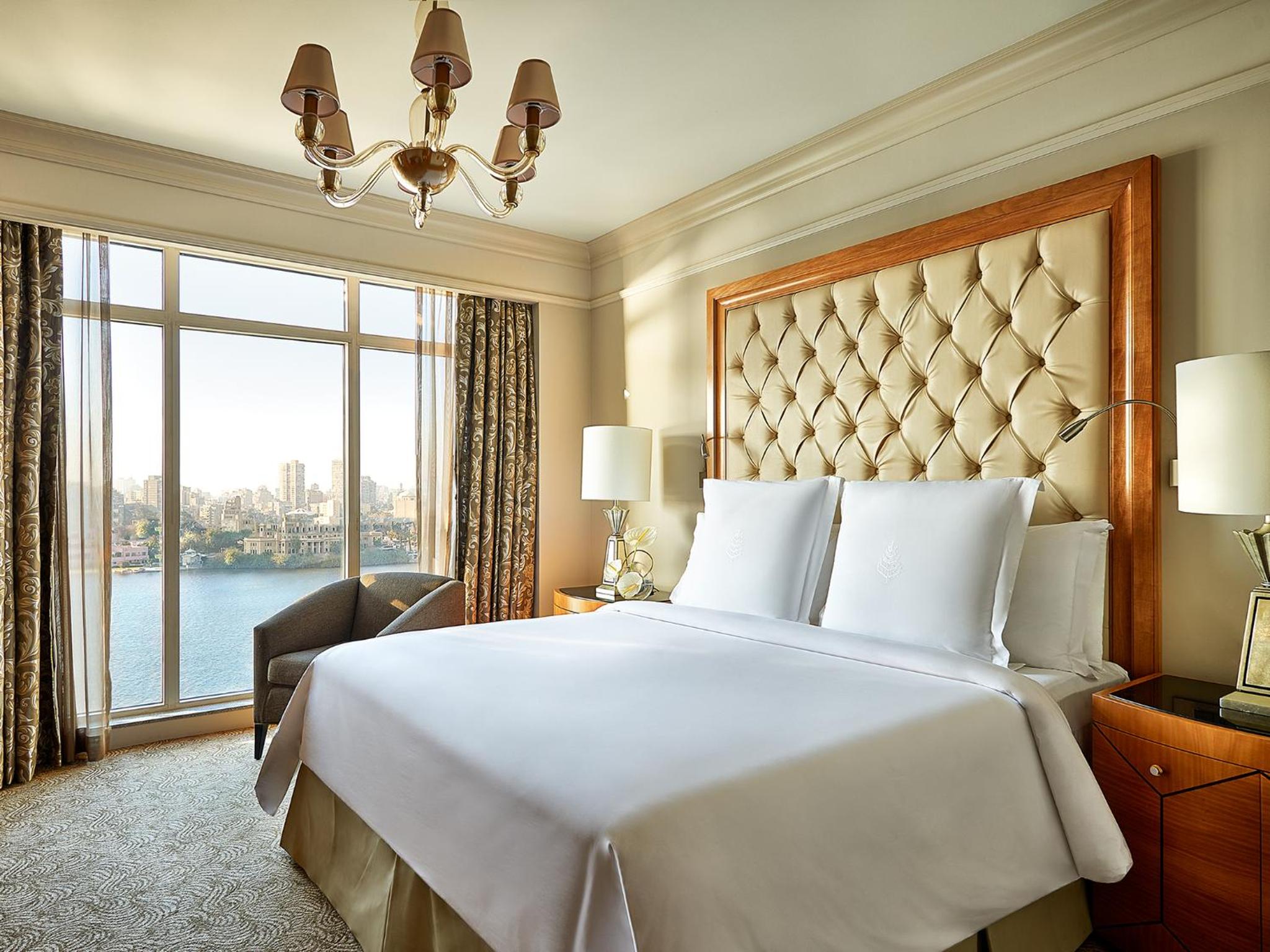 Diplomatic Suite - King Bed - Photo 1