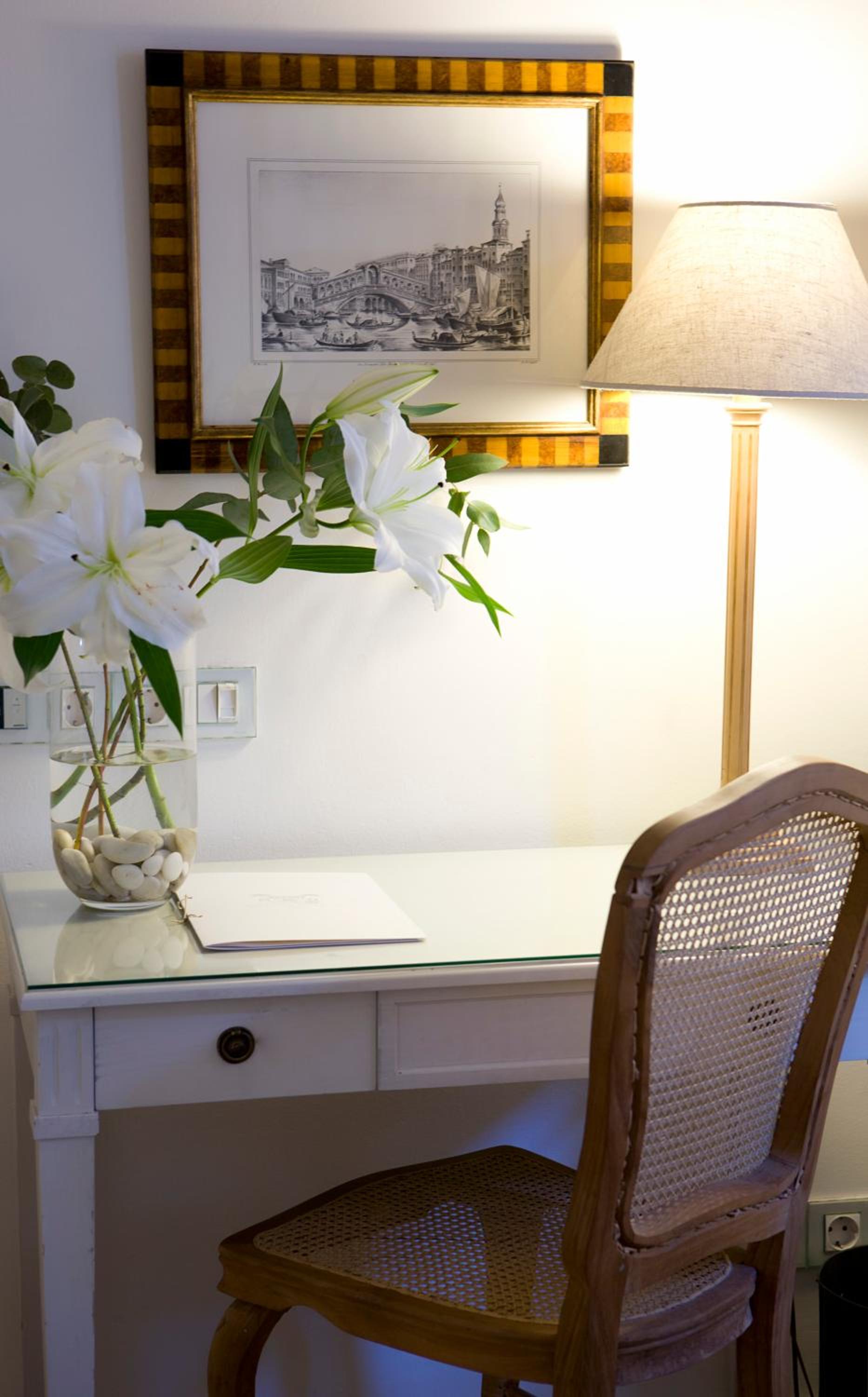 Standard Double or Twin Room - Photo 24