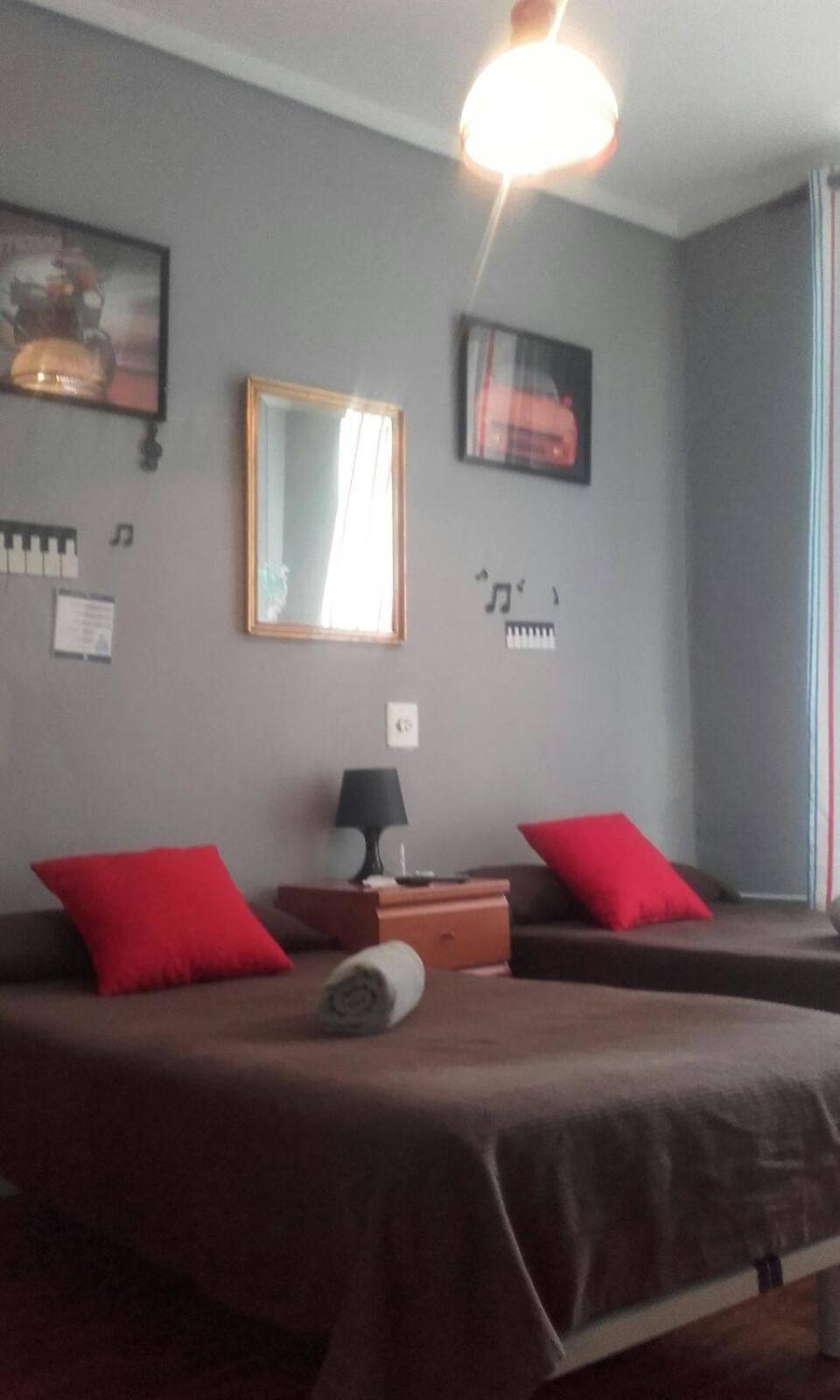 Habitación Doble con Baño Compartido