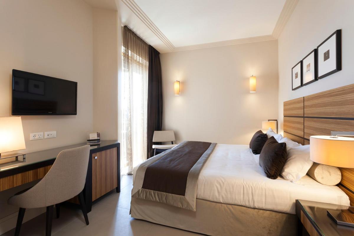 Deluxe Double or Twin Room - Photo 1