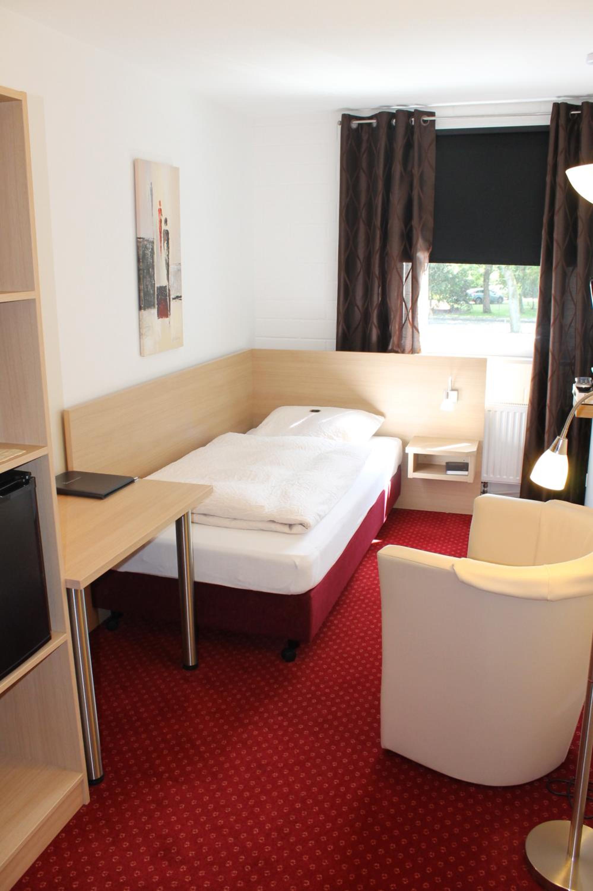 Single Room photo 3