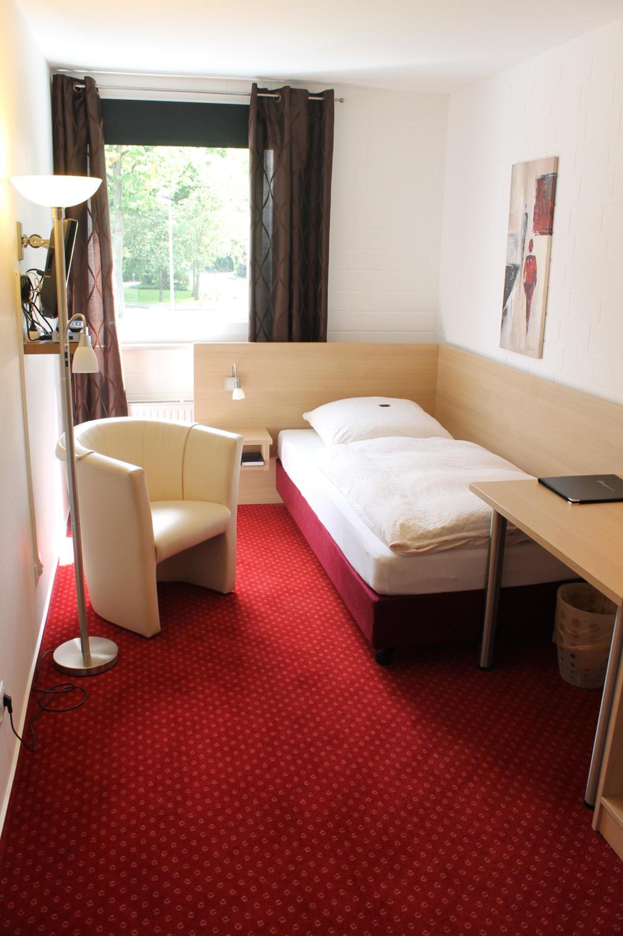 Single Room photo 2
