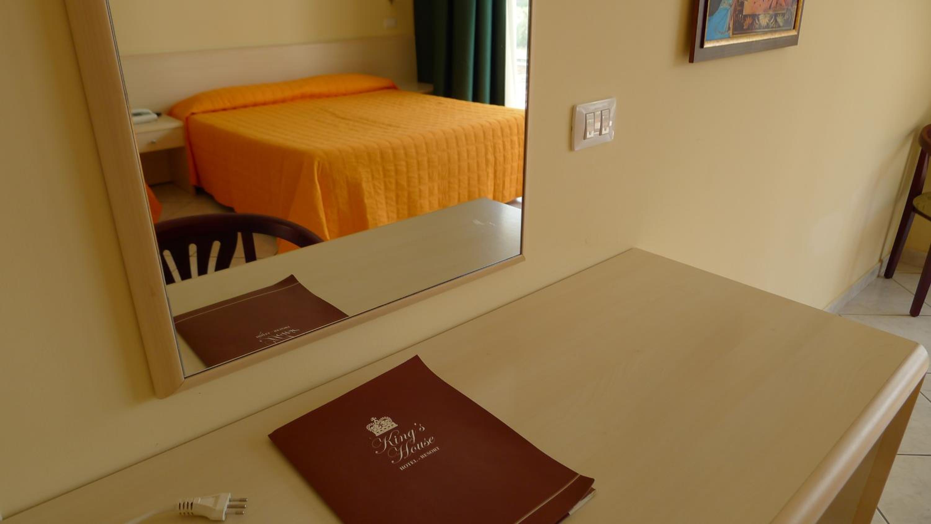Quadruple Room - Photo 4