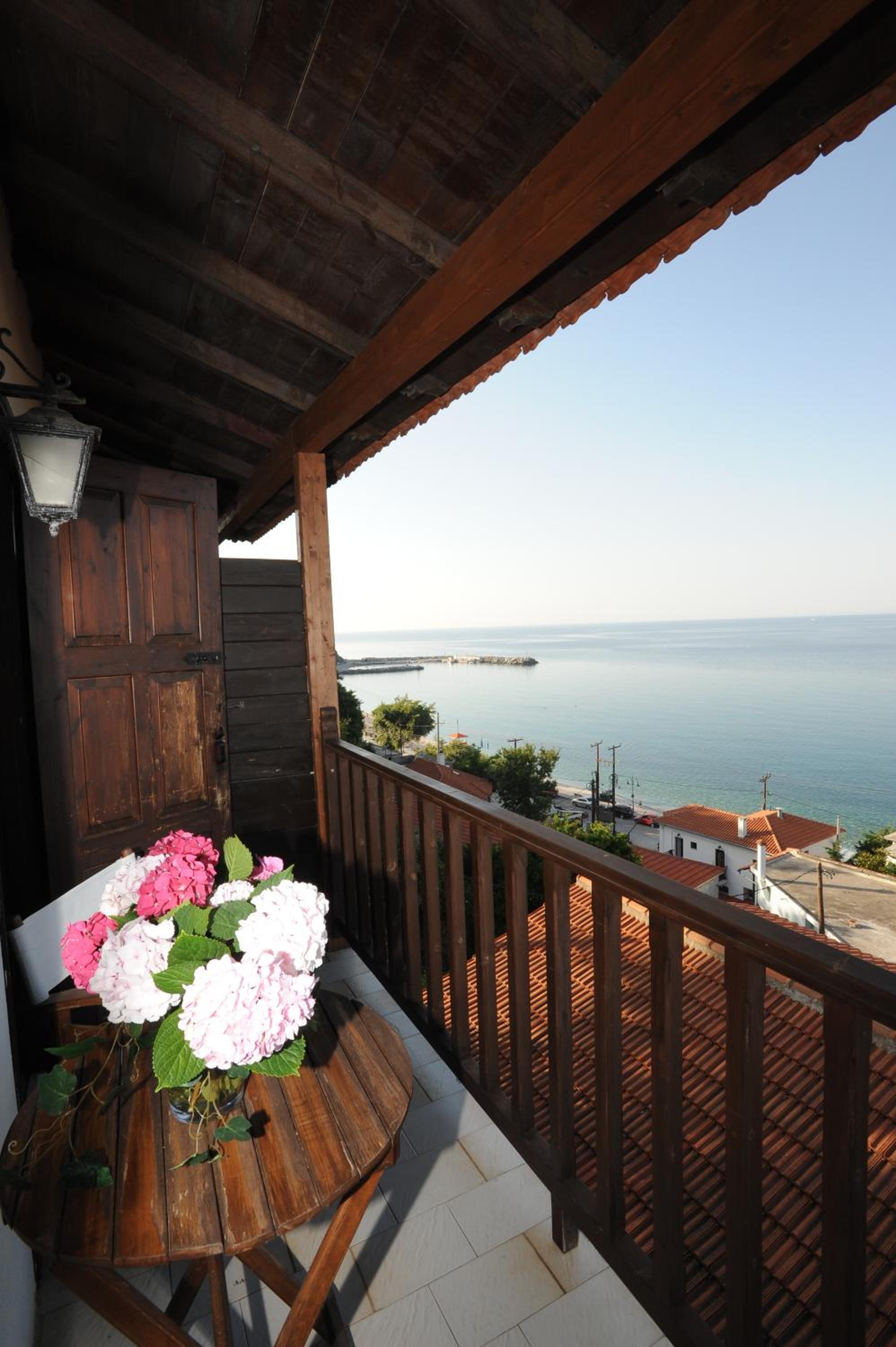 Twin Room with Sea View - Photo 9