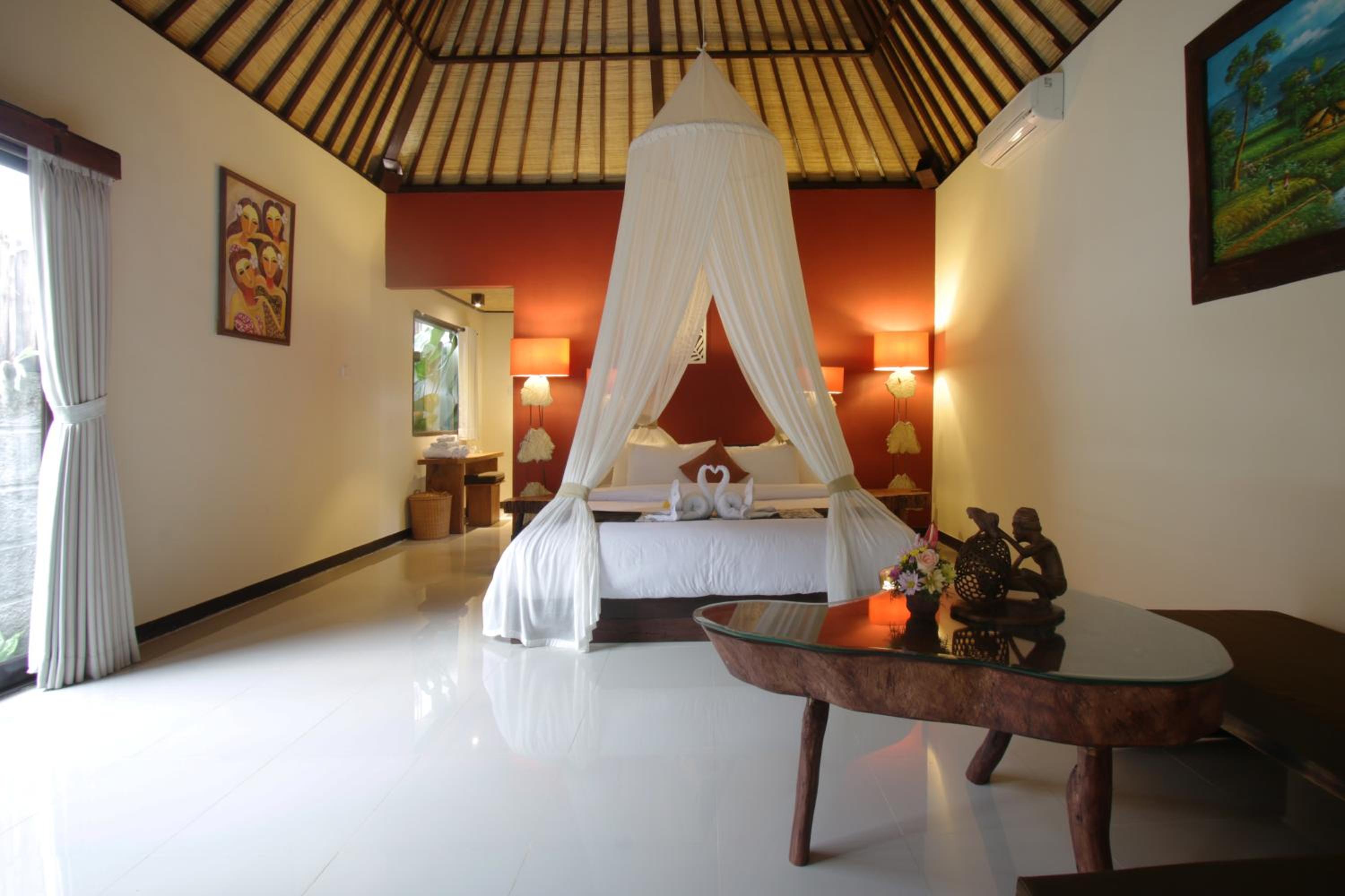 Villa with Private Pool - Photo 7