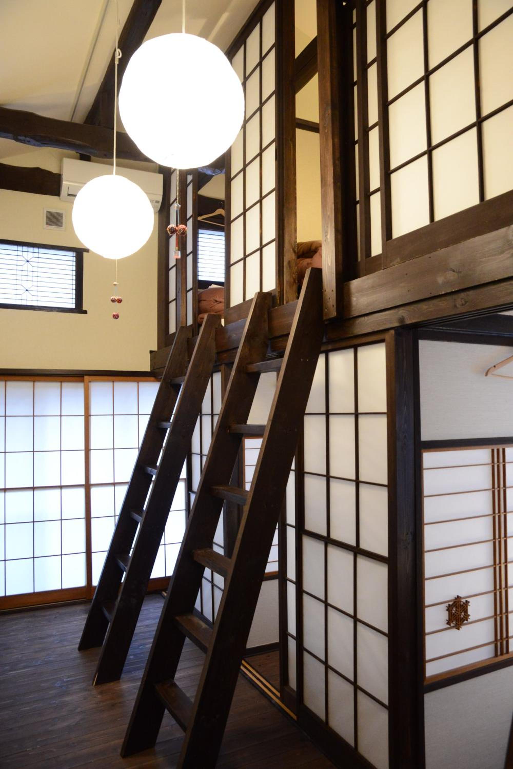 Single Futon in Japanese-Style Mixed Dormitory Room photo 3