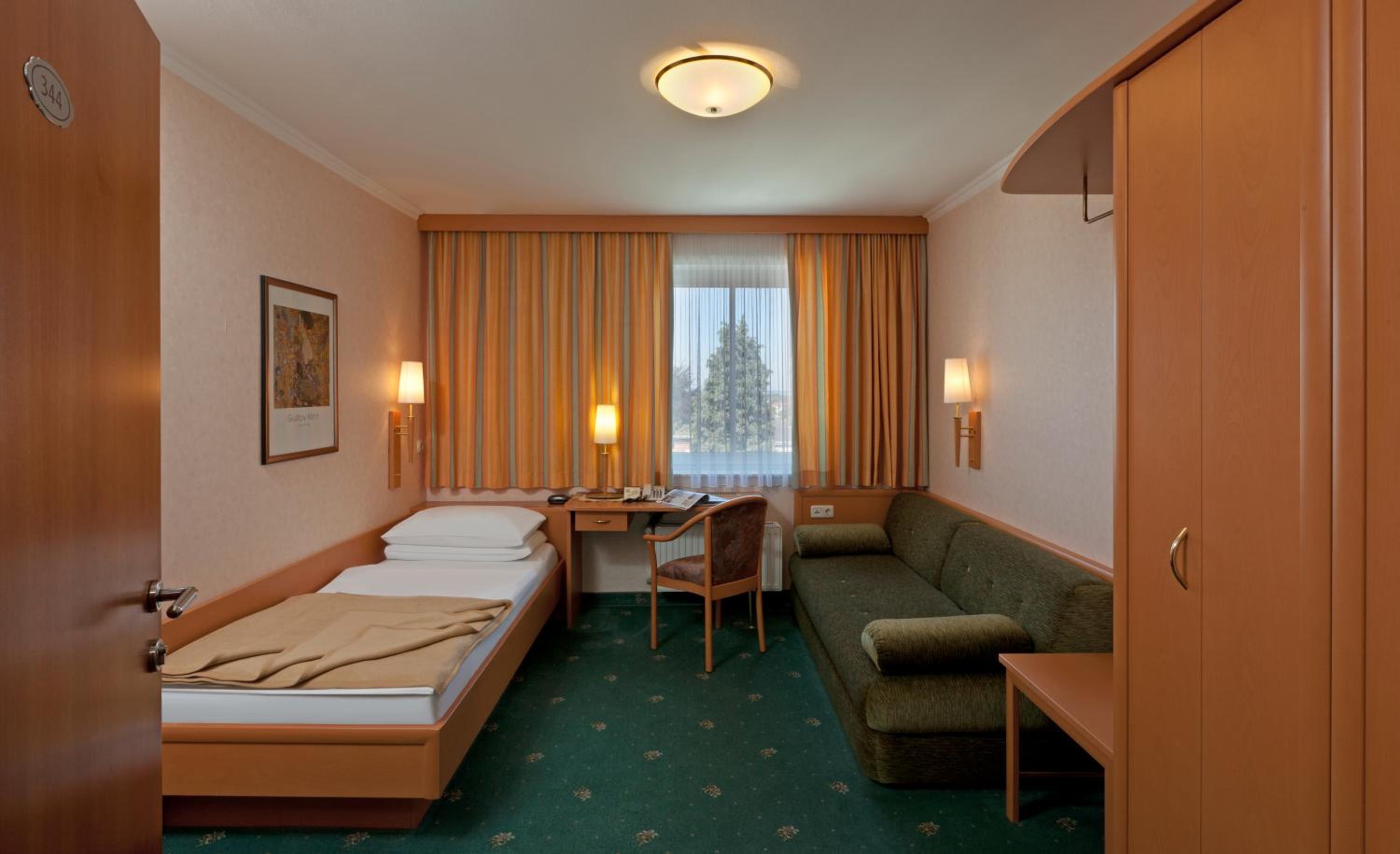 Single Room photo 1