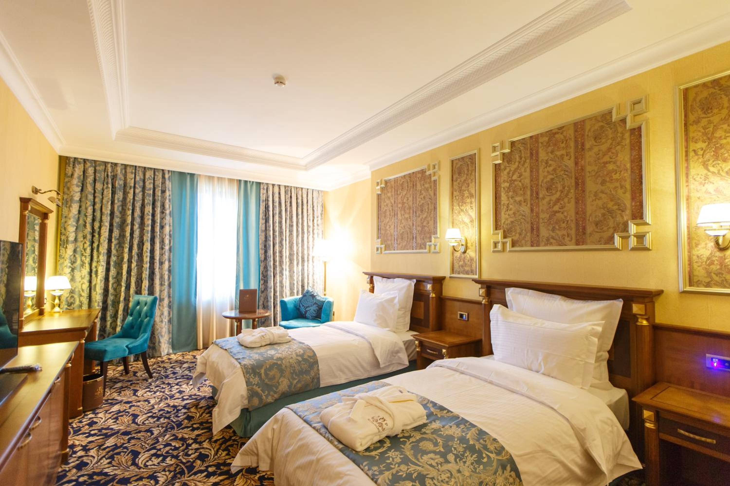 Superior King Room photo 1