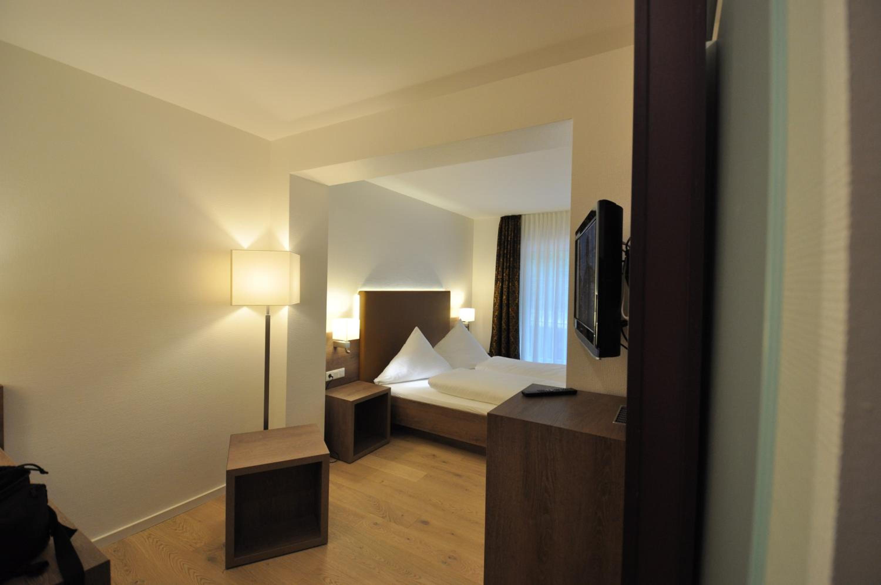 Double Room - Photo 5
