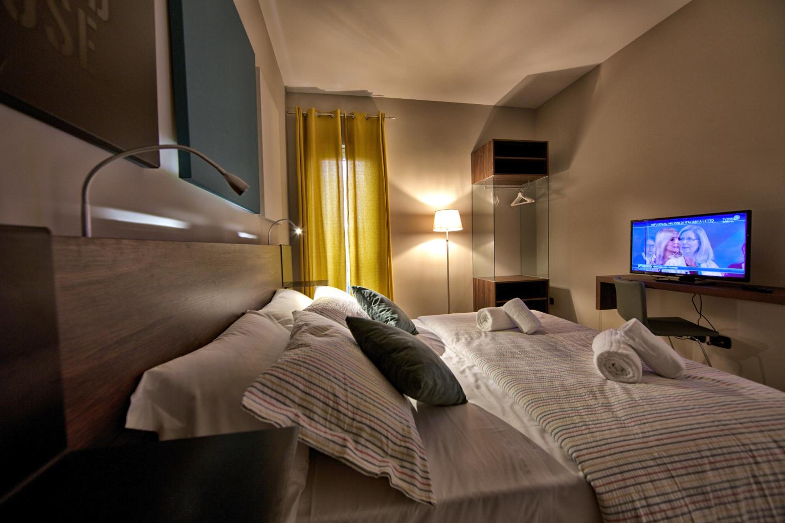 Deluxe Double Room photo 3