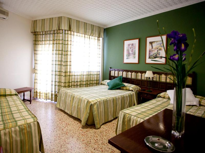 Habitación Familiar (2 Adultos + 2 Niños)