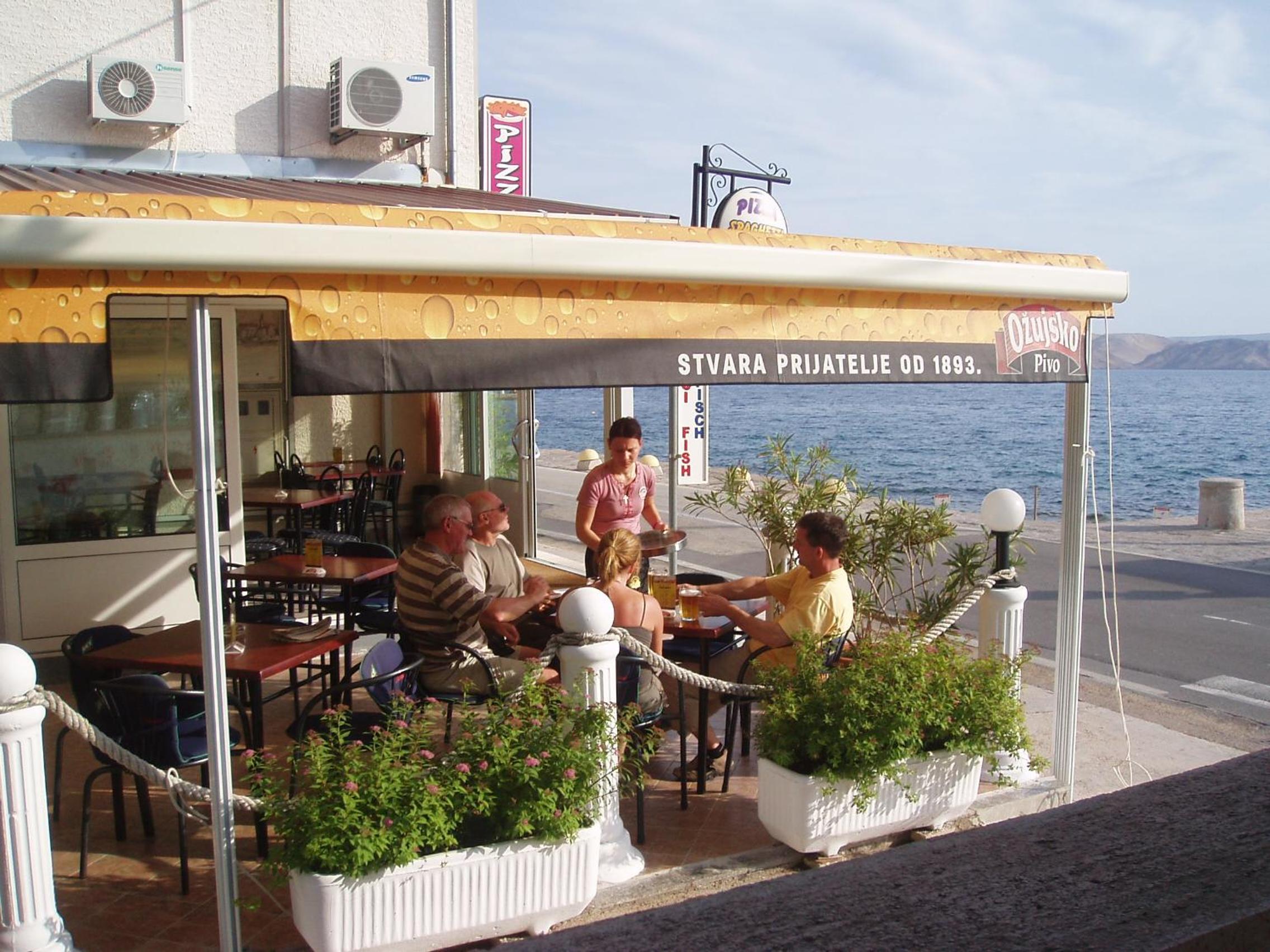 Apartment with Garden View - Photo 4