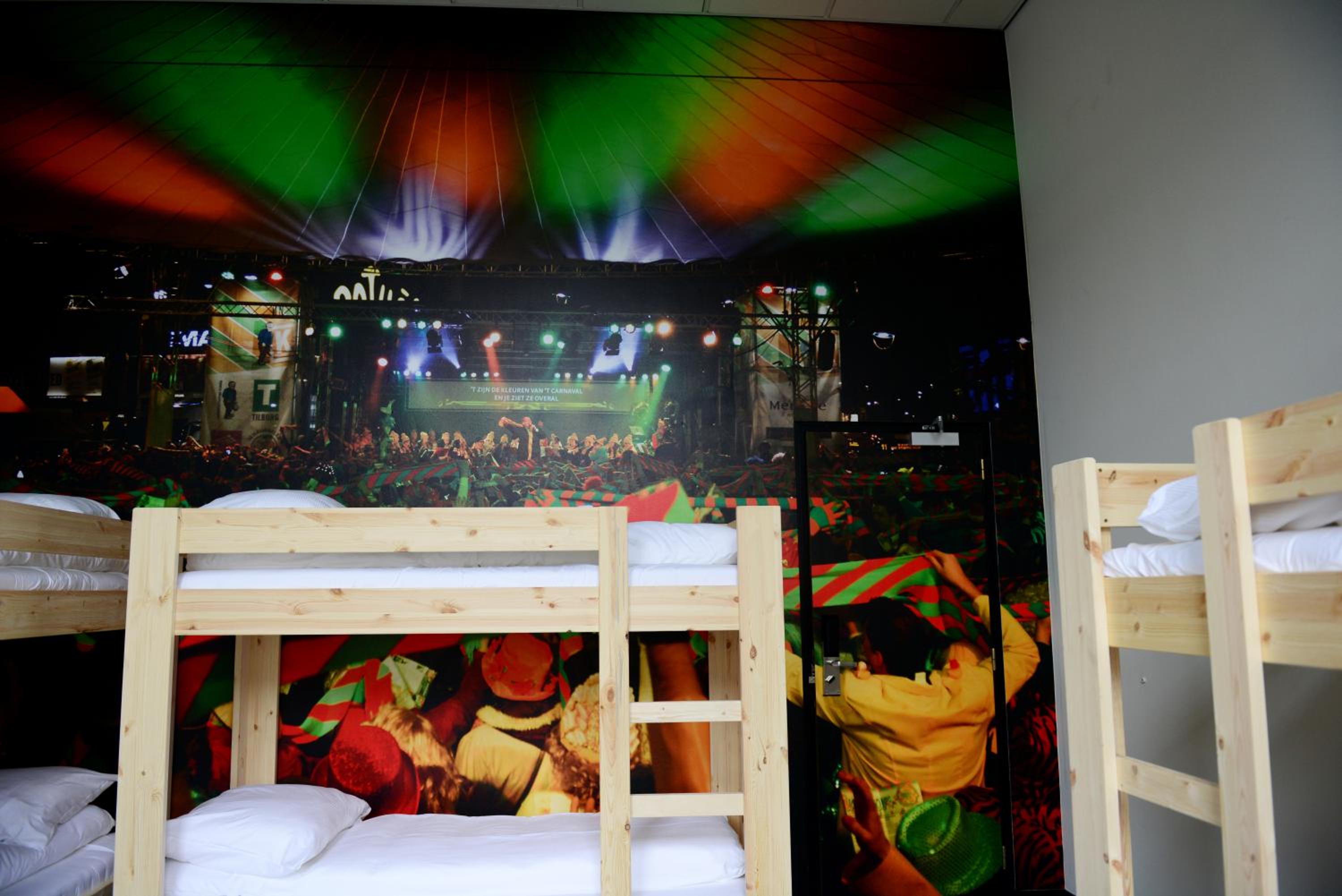 Bed in 8-Bed Mixed Dormitory Room photo 2