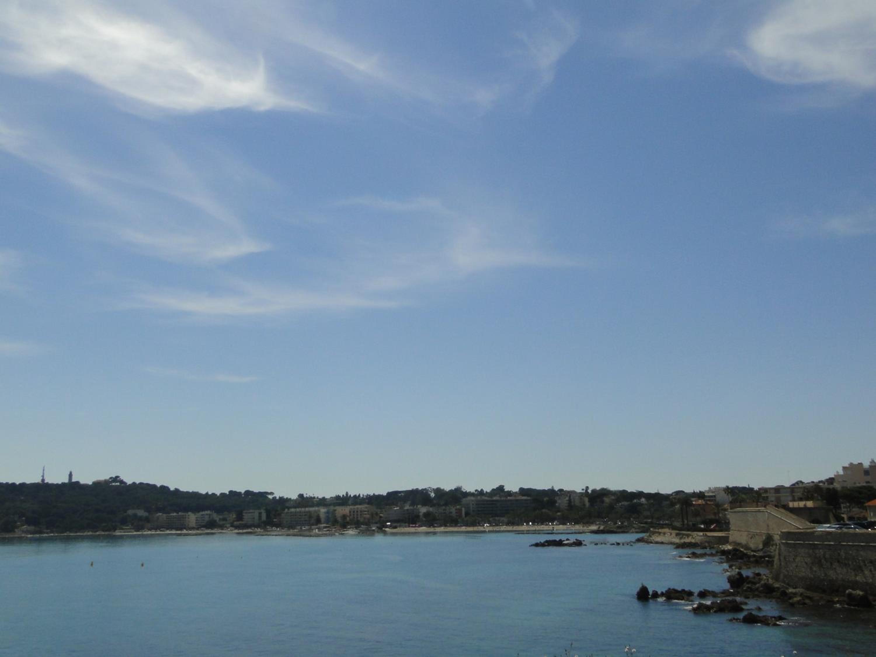 Apartment with Sea View - Photo 11